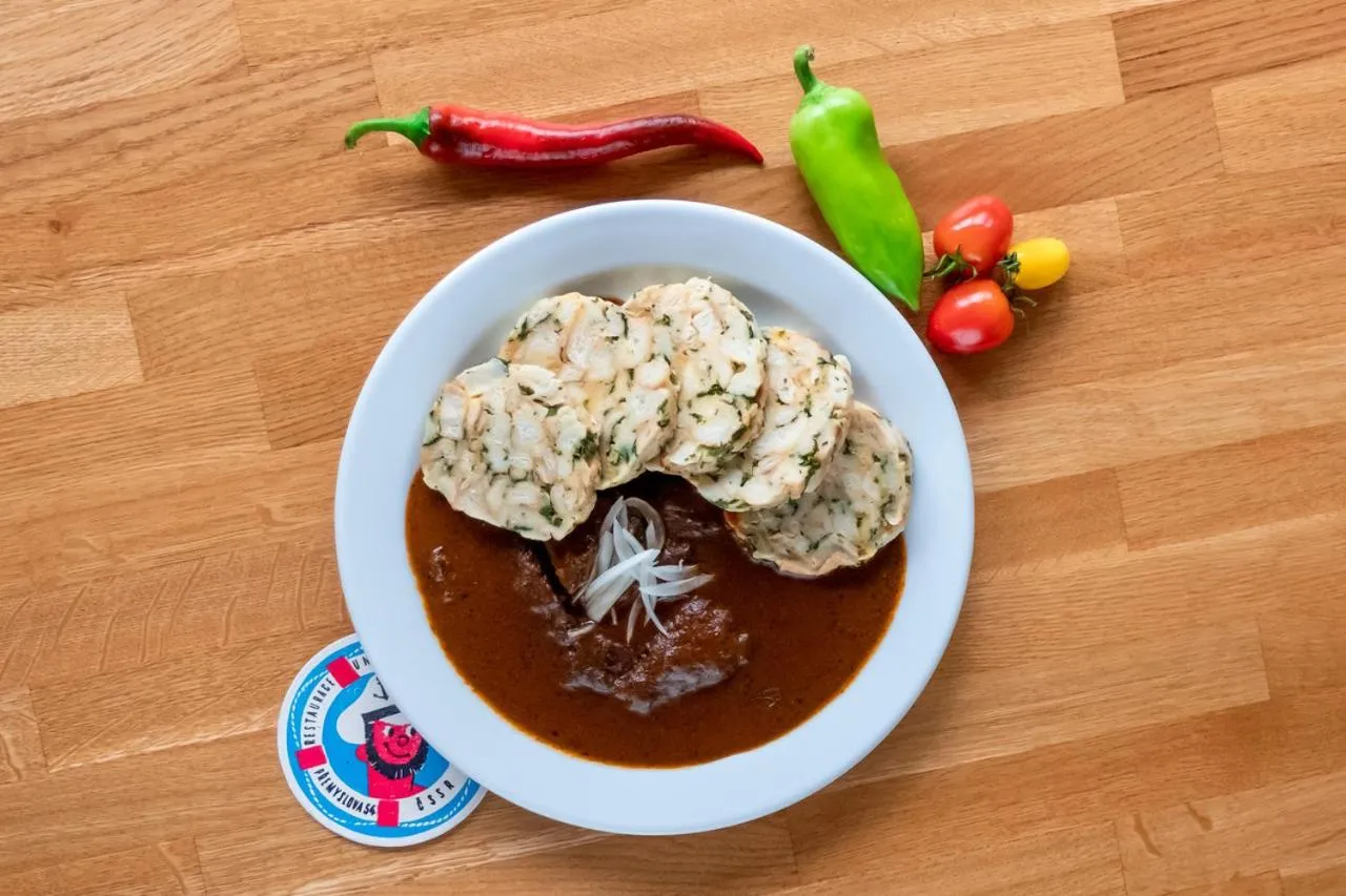 Food and drinks in Hotel U námořníka