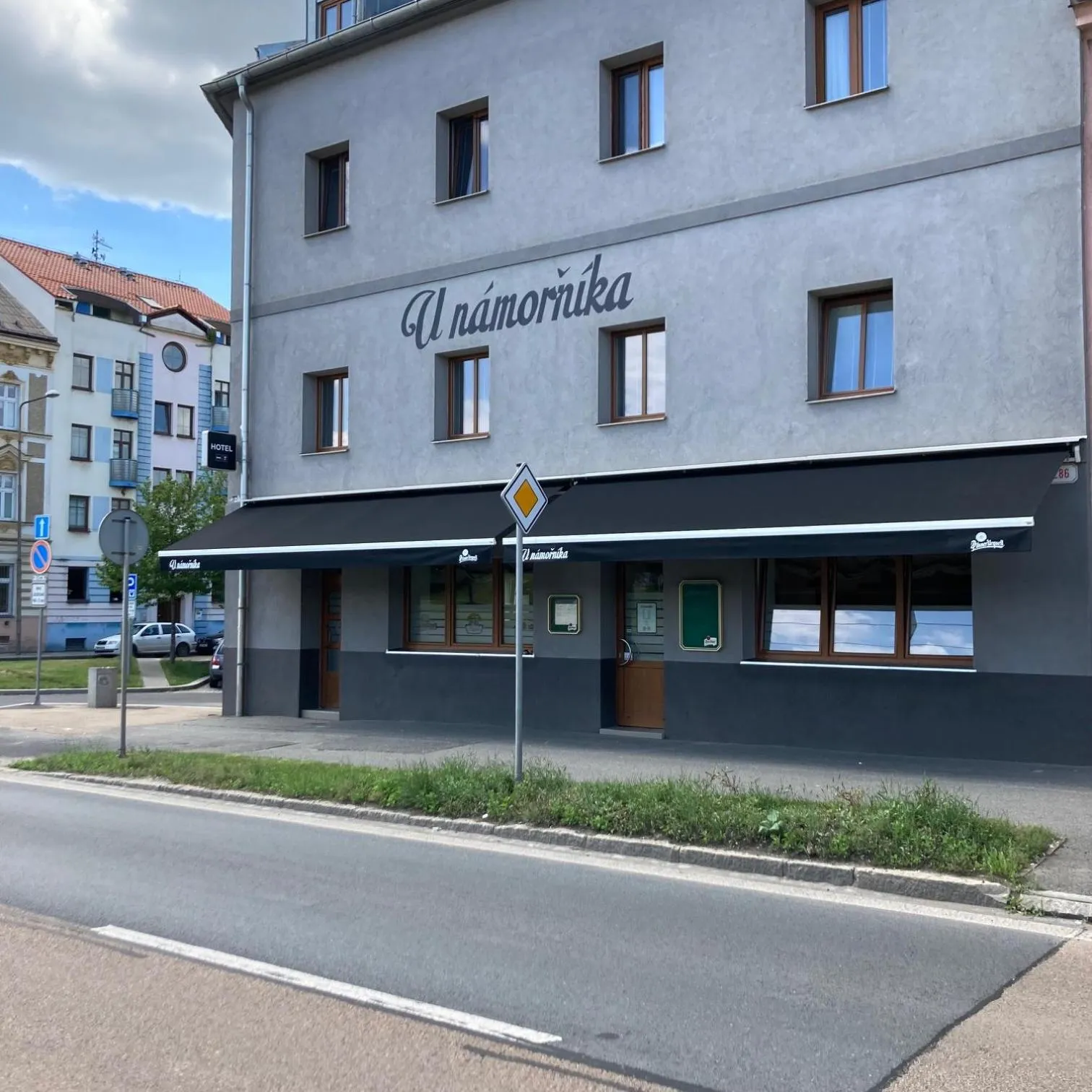 Day in Hotel U námořníka