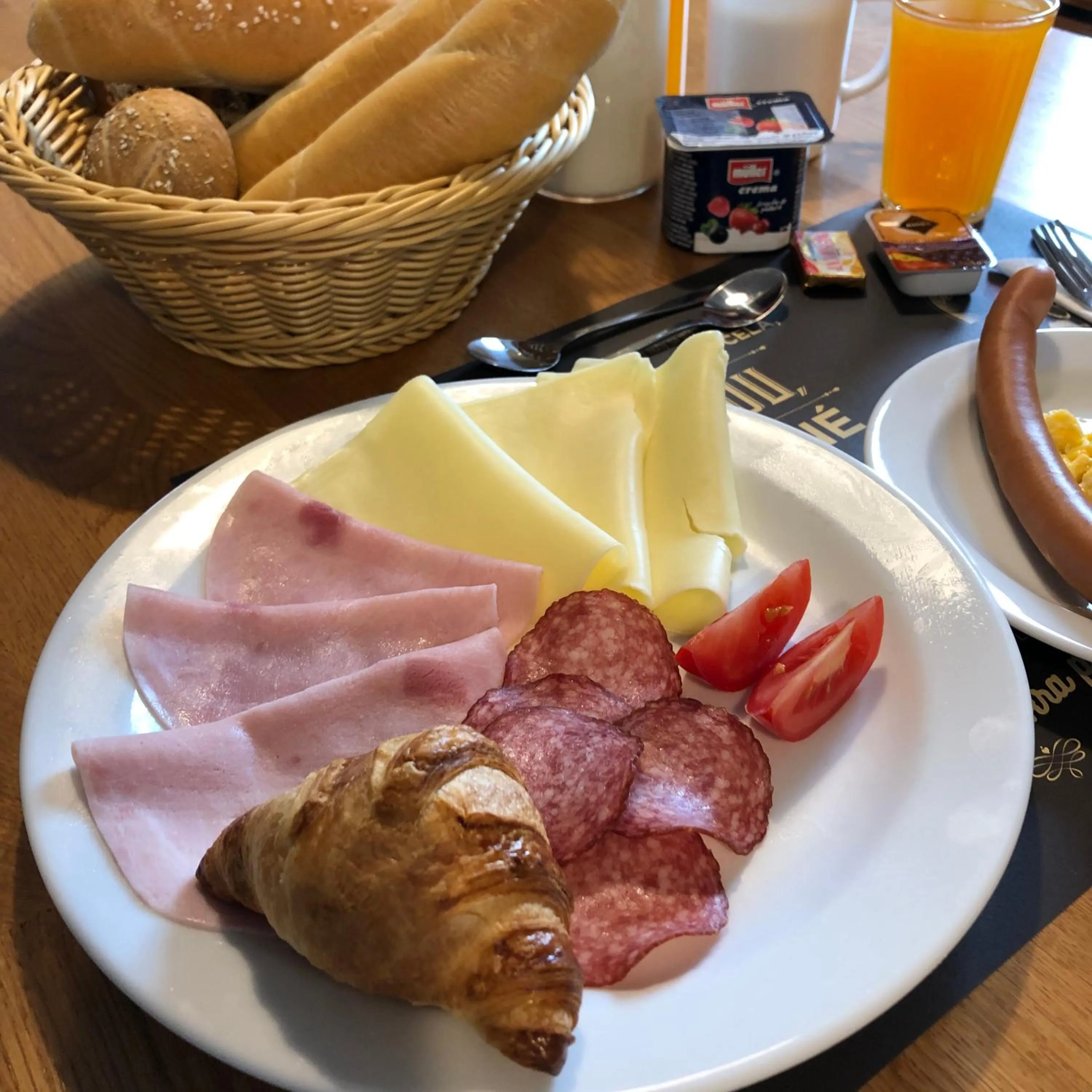 Continental breakfast in Hotel U námořníka