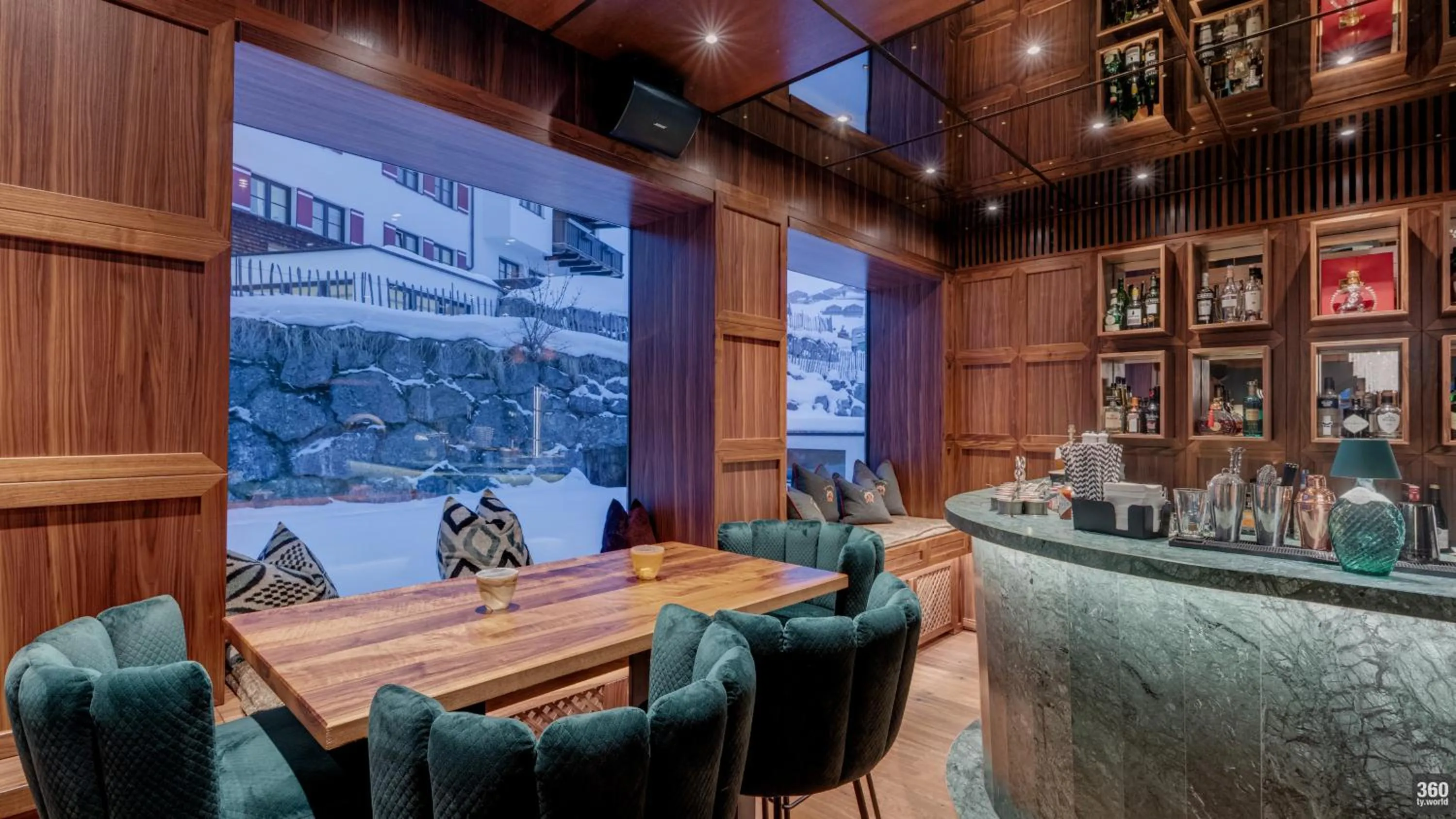 Lounge or bar in Hotel & Chalet Montana