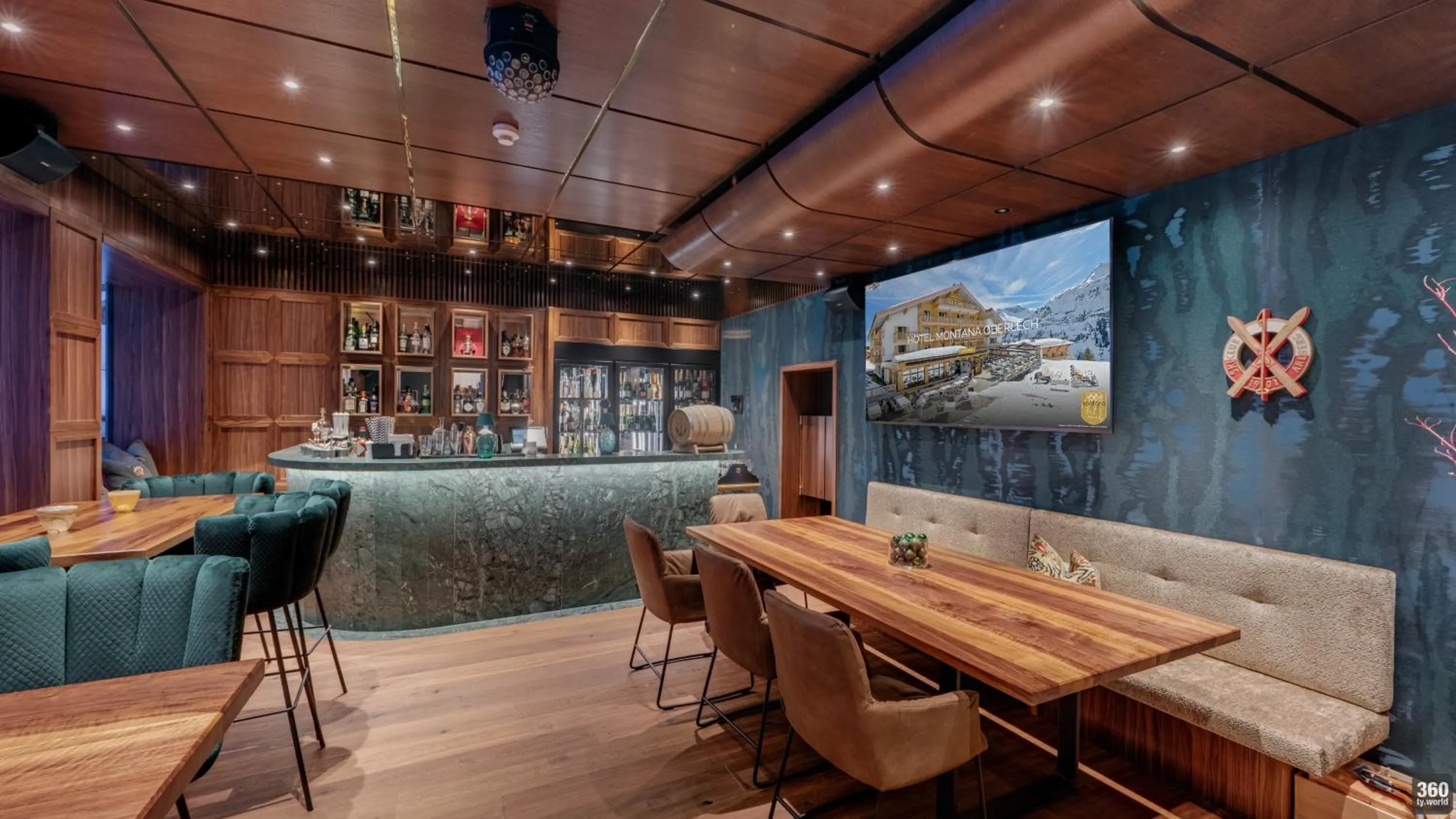 Lounge or bar in Hotel & Chalet Montana