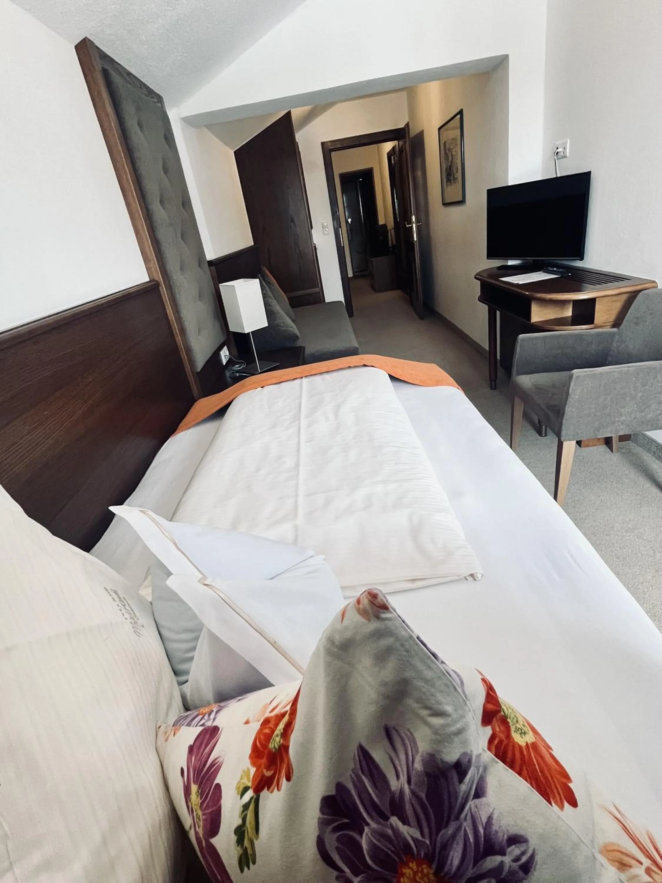 Bed in Hotel & Chalet Montana