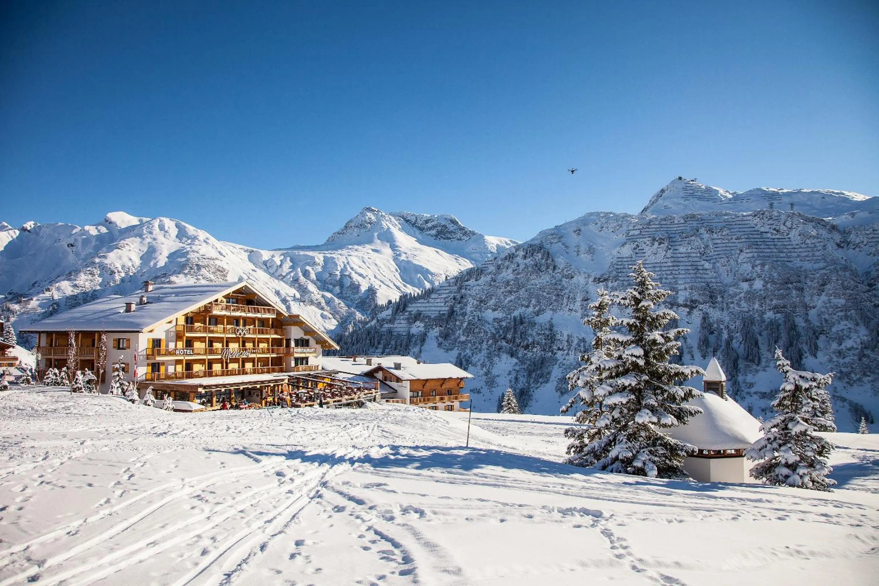 Property building in Hotel & Chalet Montana