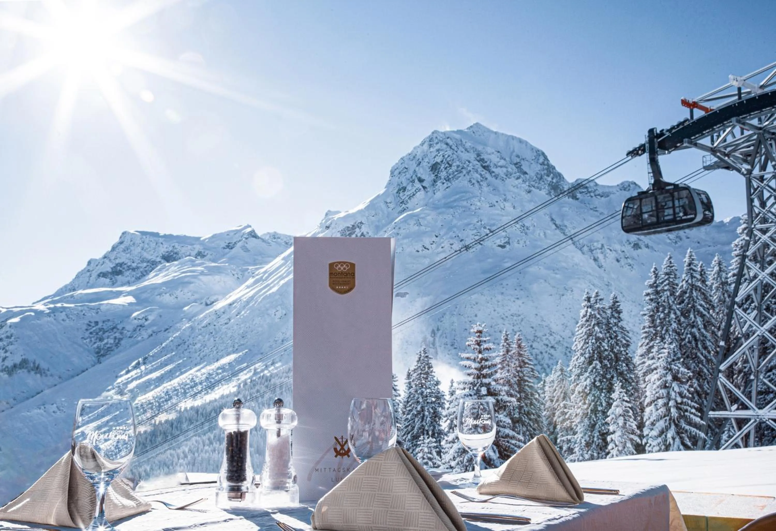 Restaurant/places to eat in Hotel & Chalet Montana
