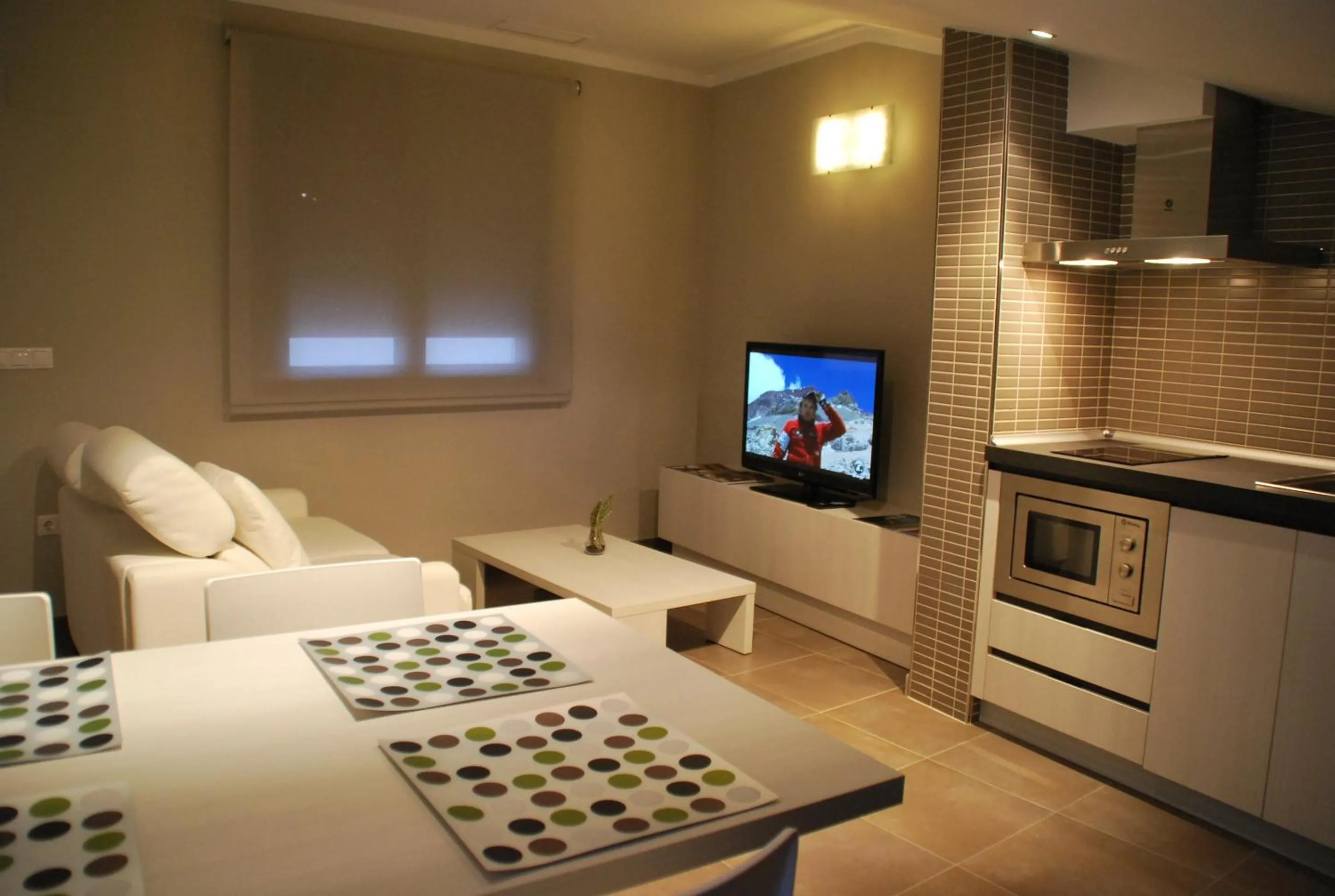 Kitchen or kitchenette in Aparthotel Meseguer