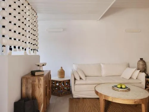 Angelina Boutique Escape