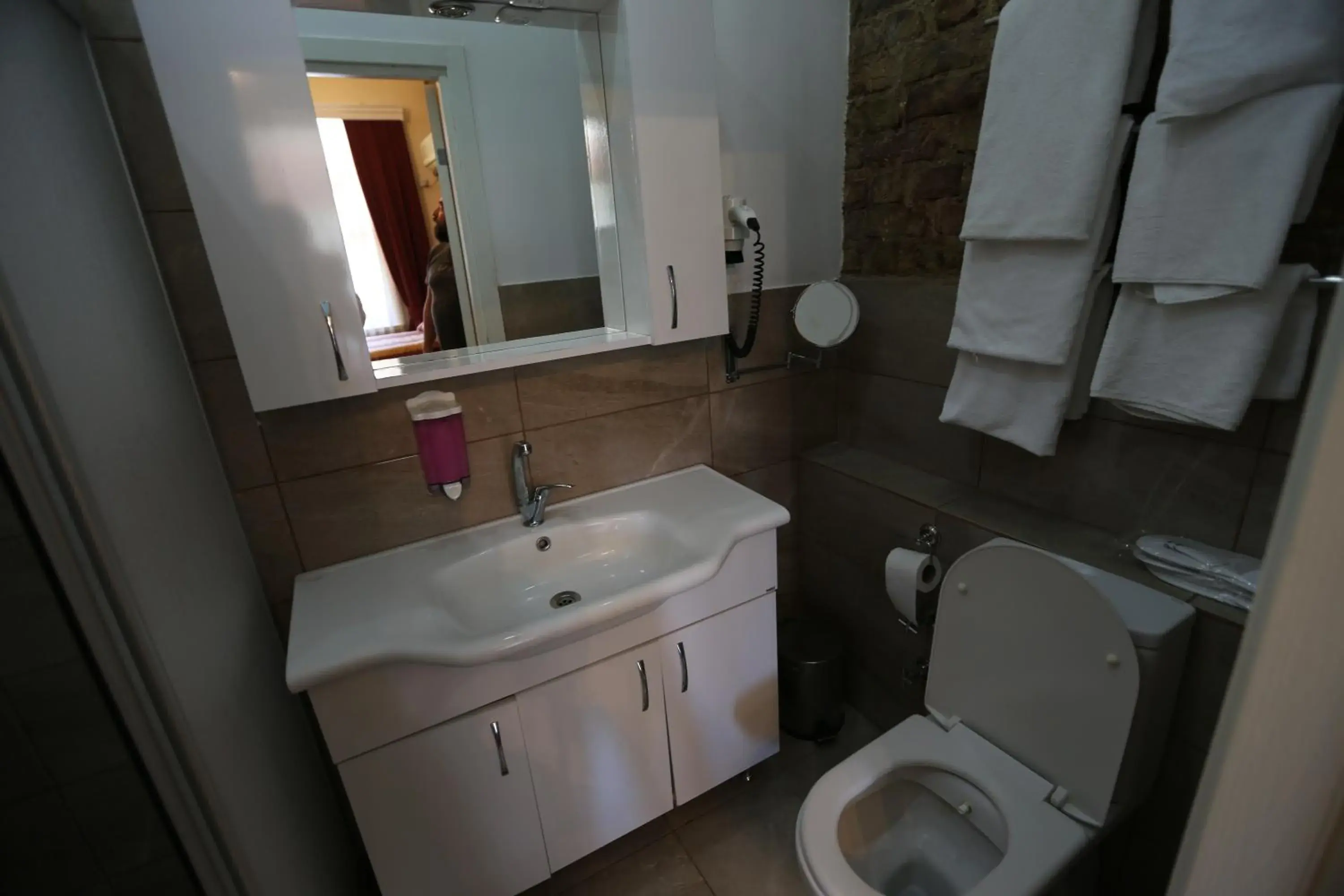 Double Room with Balcony in Yeşilköy Airport Hotel Double Room with Balcony in Yeşilköy Airport Hotel