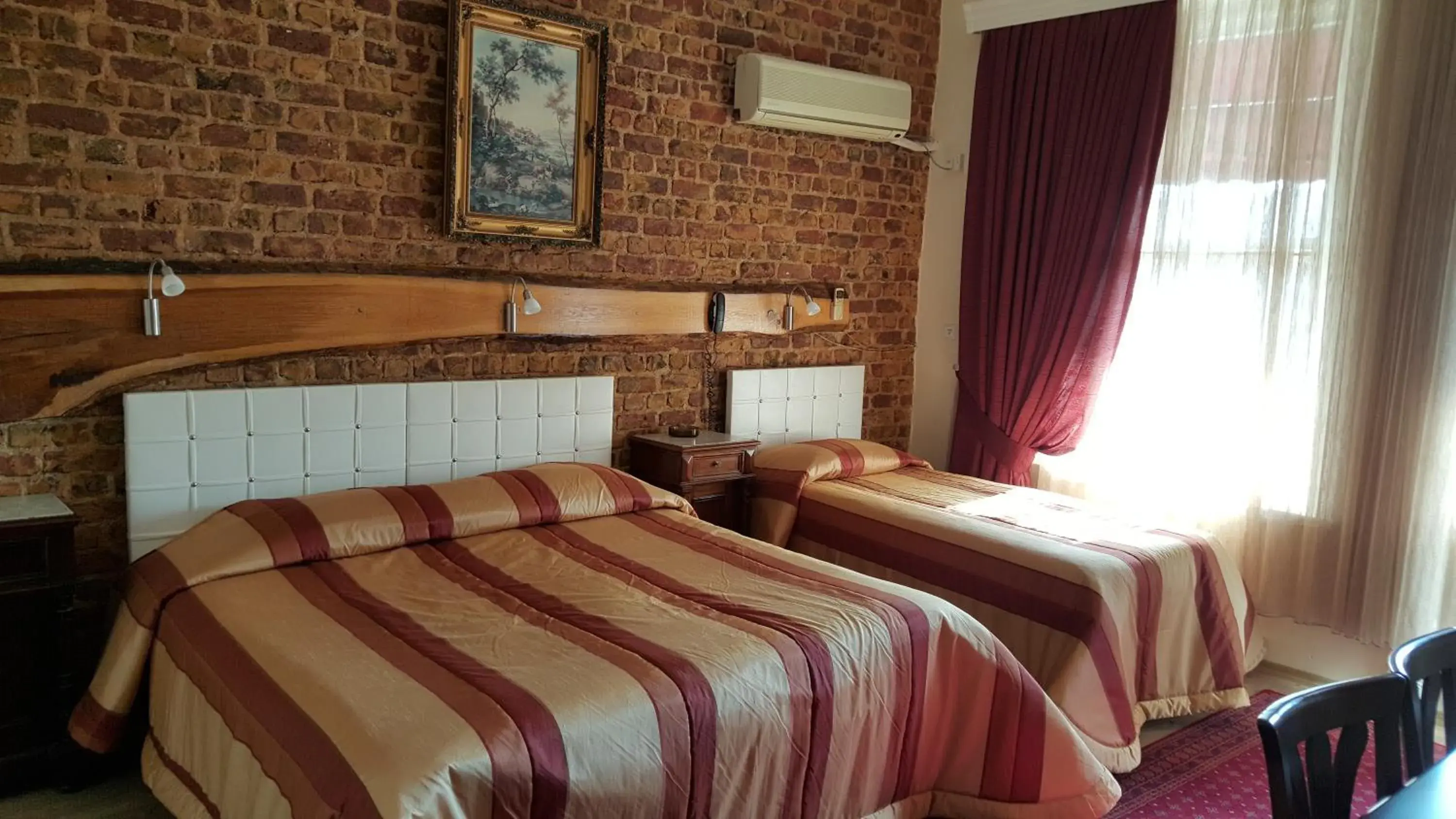 Standard Triple Room in Yeşilköy Airport Hotel Standard Triple Room in Yeşilköy Airport Hotel