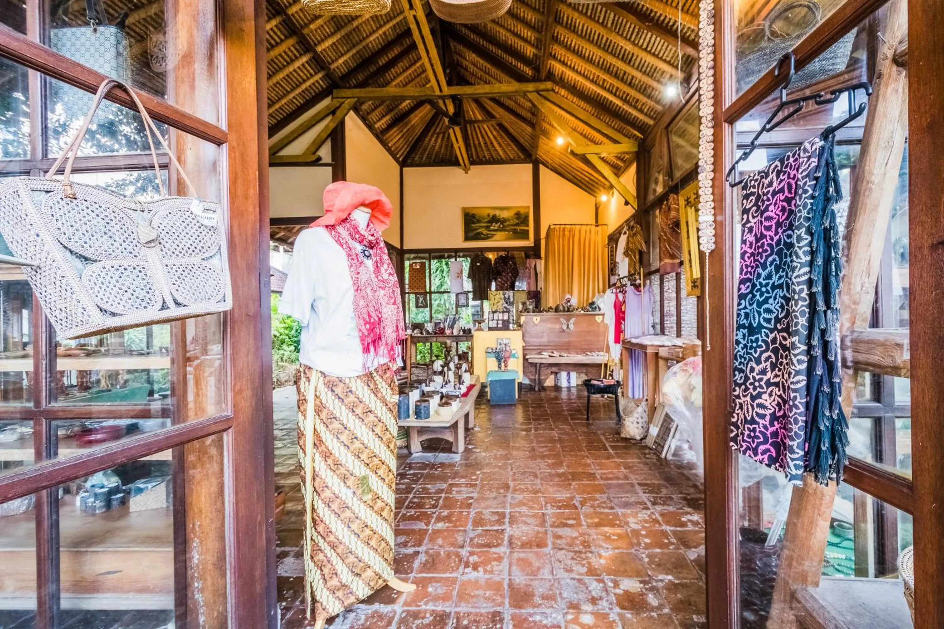 Shopping Area in The Water Garden Hotel