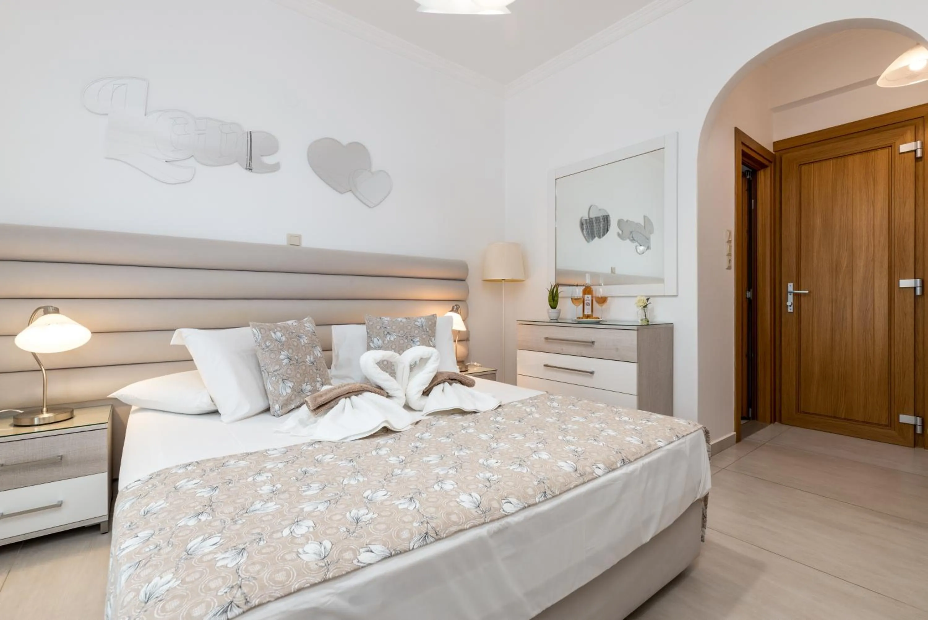 Facade/entrance, Bed in Panos Luxury Studios