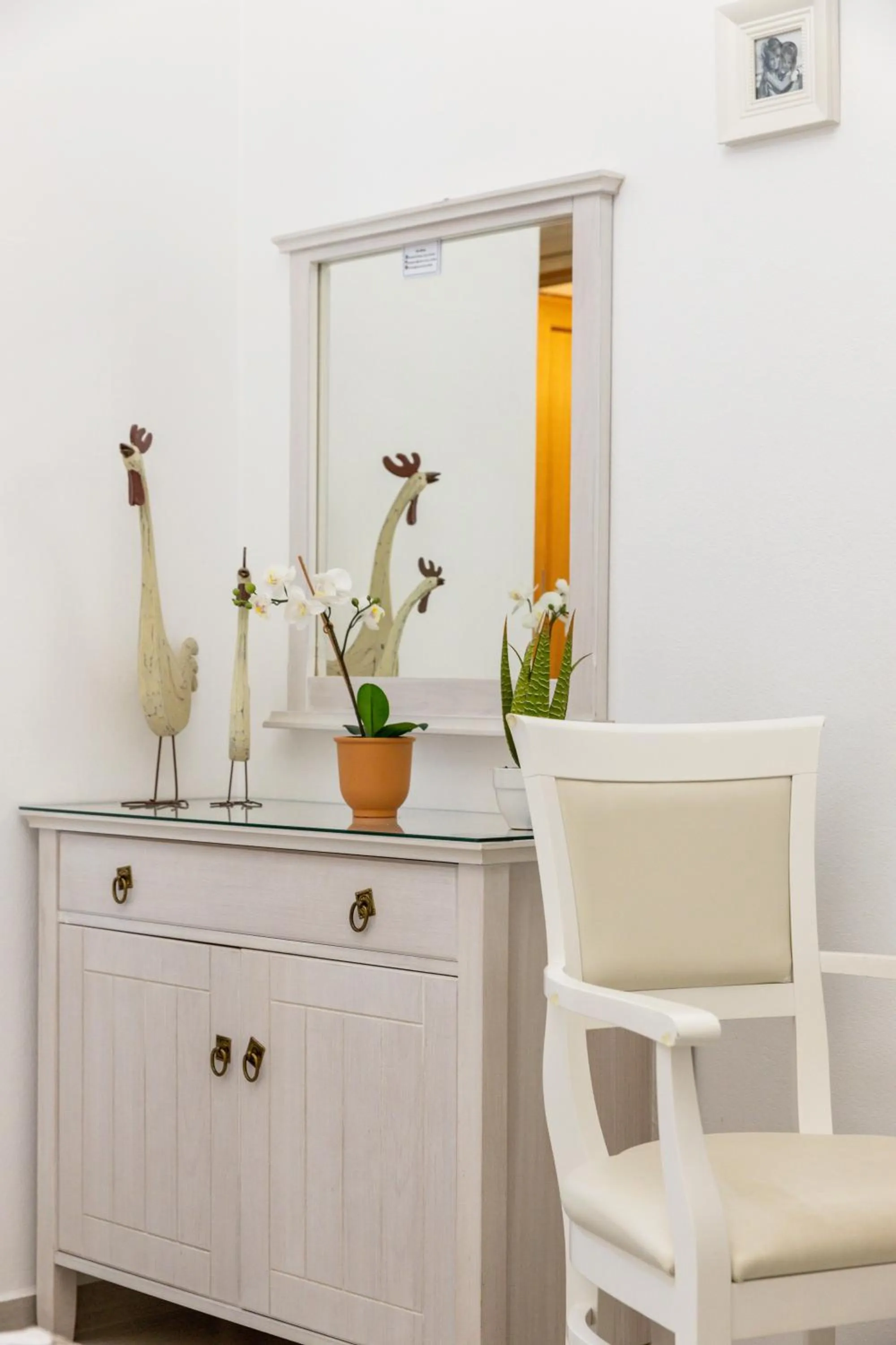 Decorative detail in Panos Luxury Studios