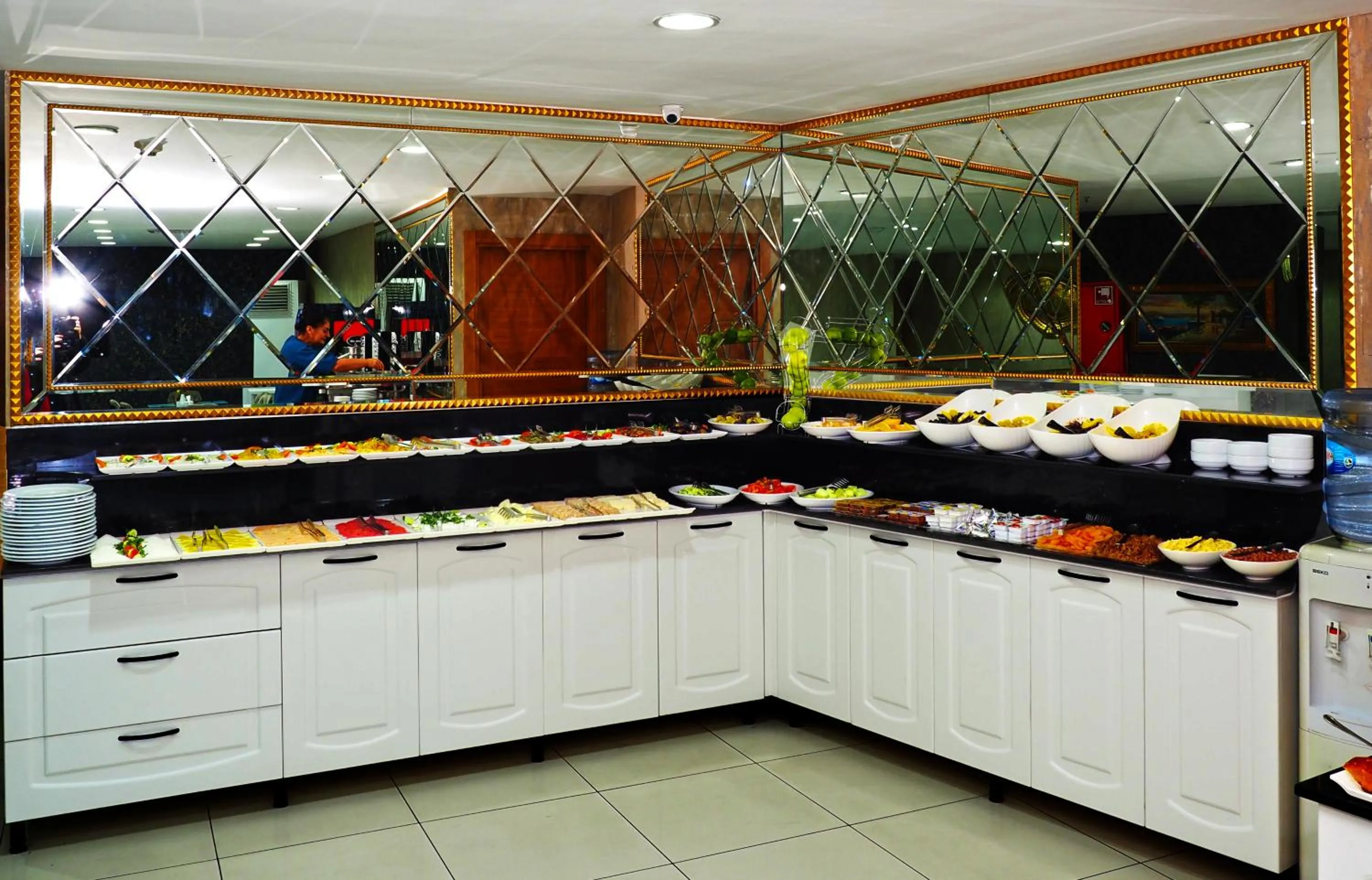 Buffet breakfast in Grand Emir Hotel Old City