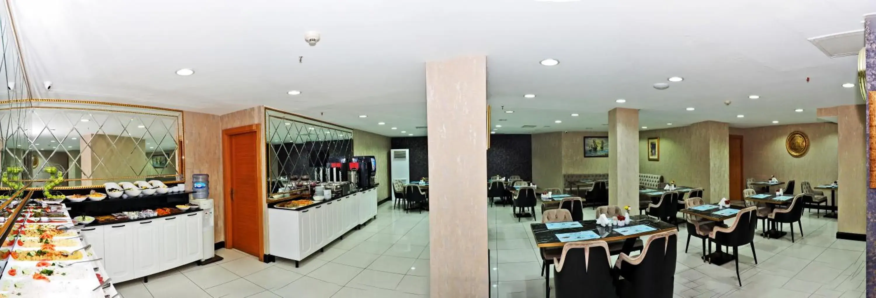 Restaurant/places to eat in Grand Emir Hotel Old City Restaurant/places to eat in Grand Emir Hotel Old City