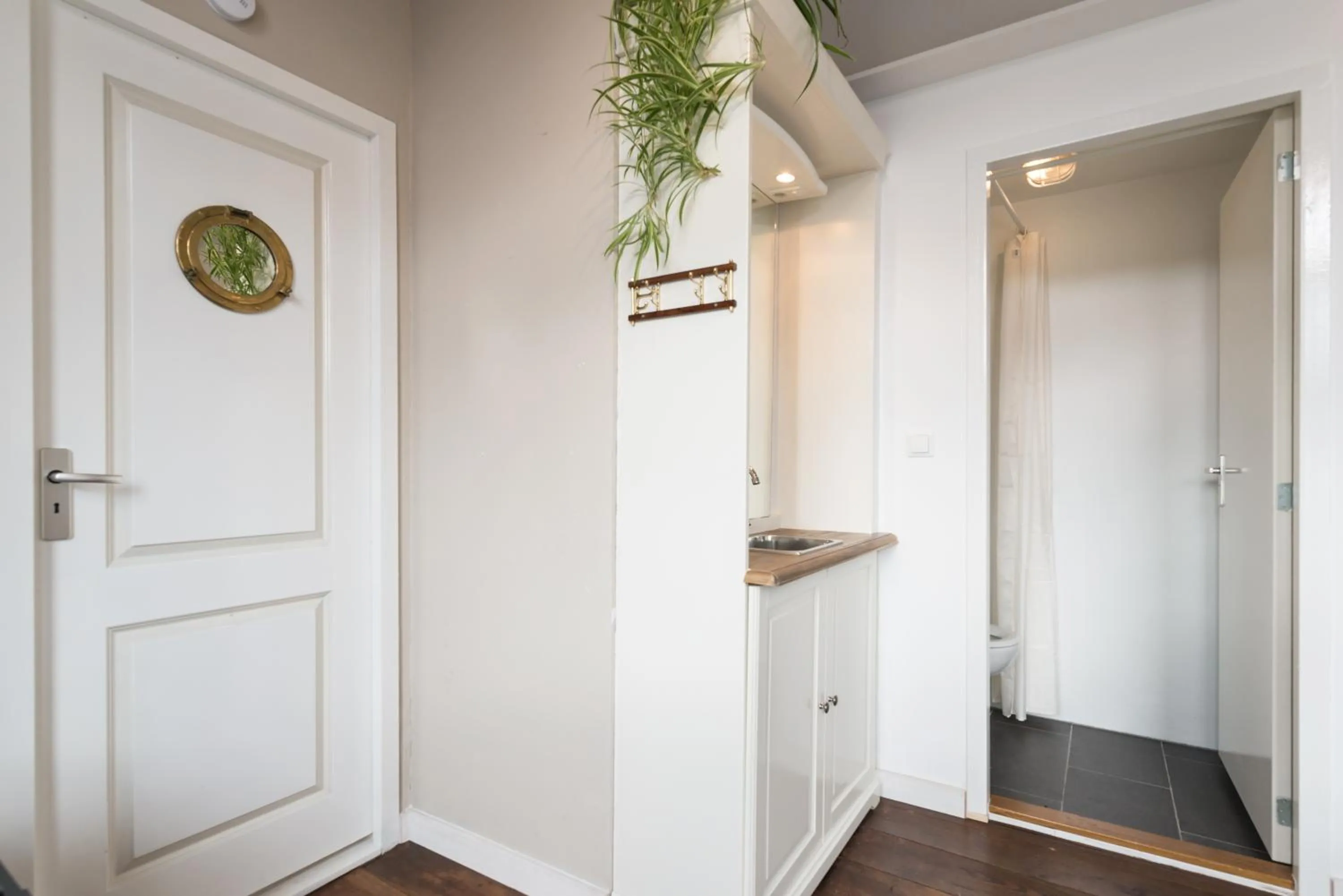 Shower in De Juttershoek Centrum