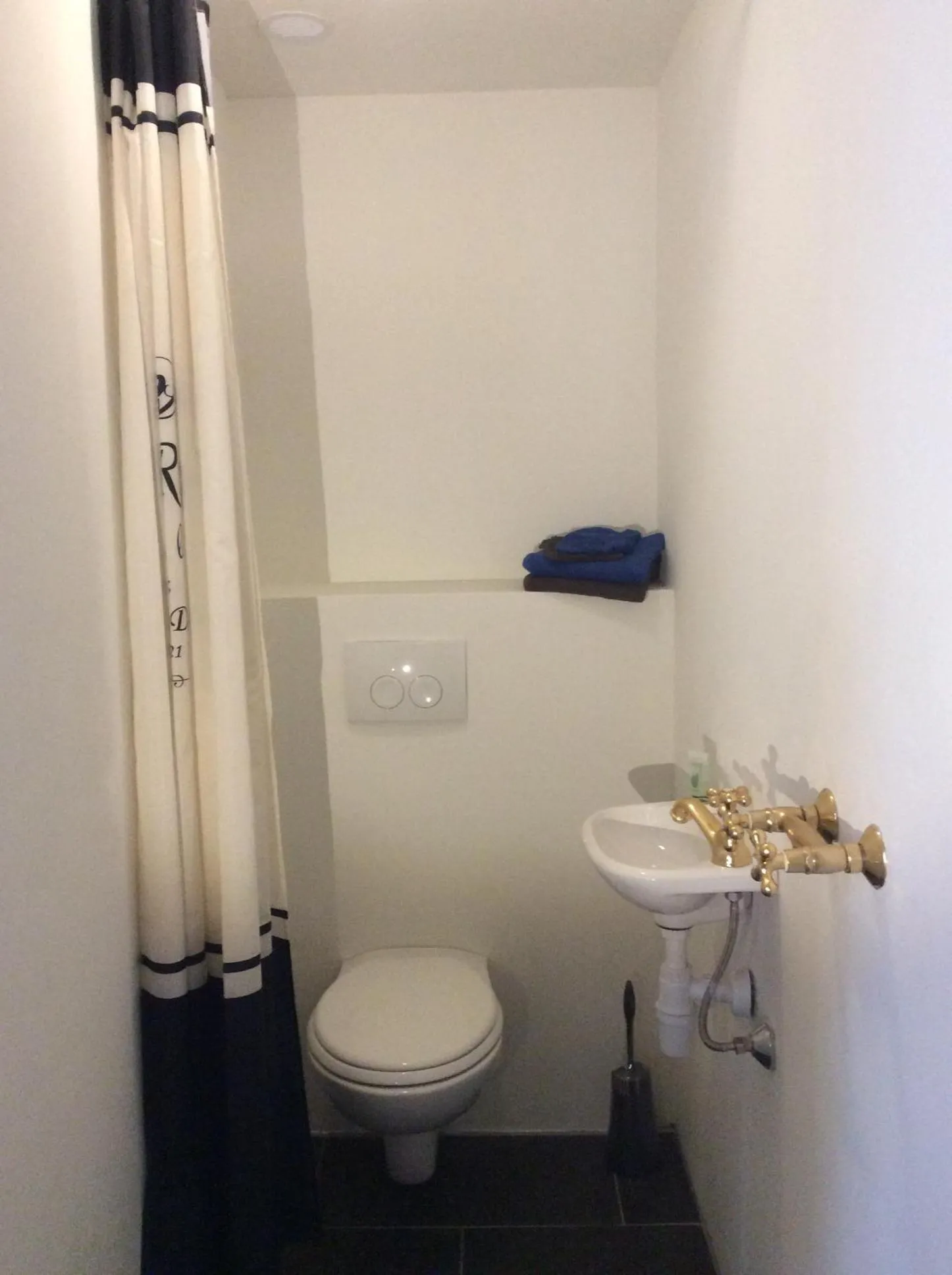 Shower in De Juttershoek Centrum