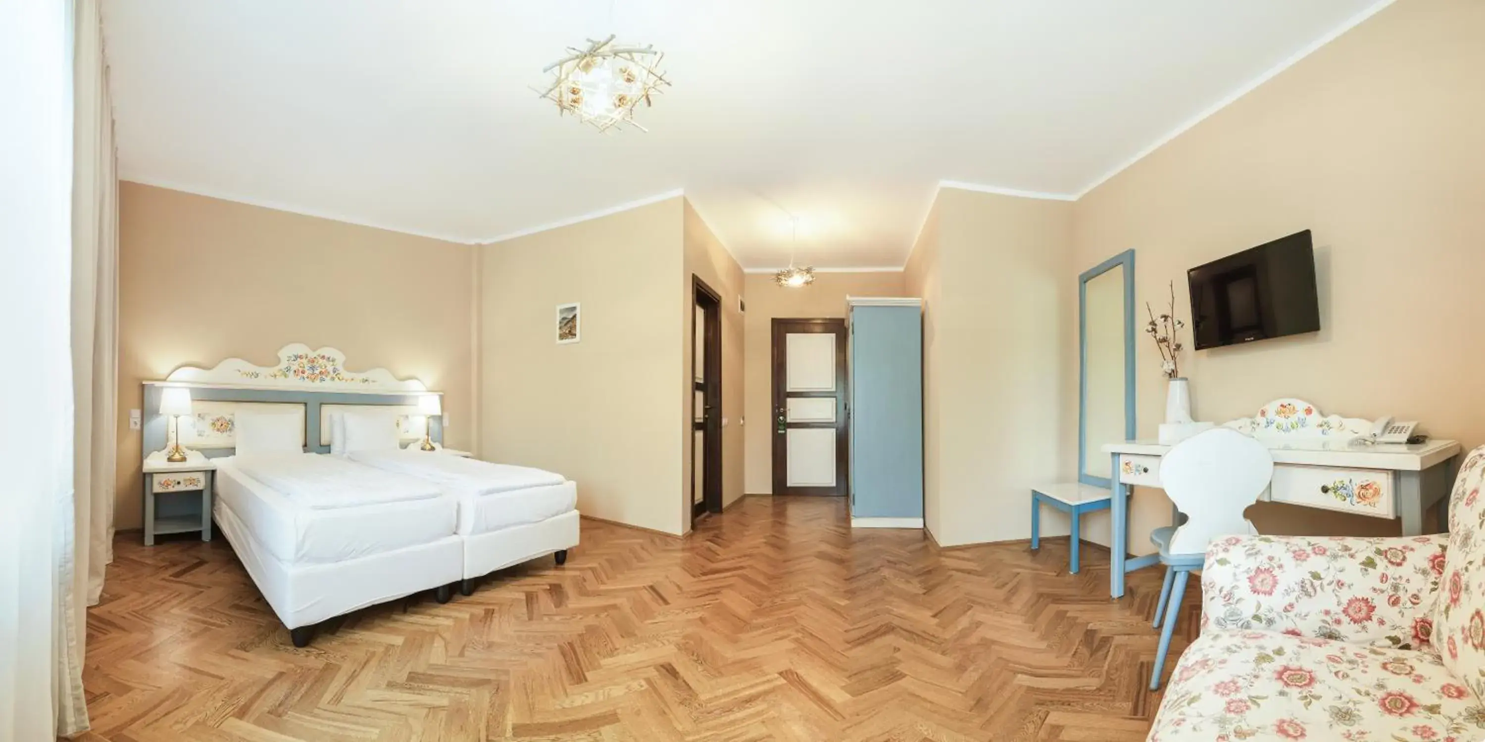 Deluxe Double Room in Wolkendorf Bio Hotel & Spa Deluxe Double Room in Wolkendorf Bio Hotel & Spa