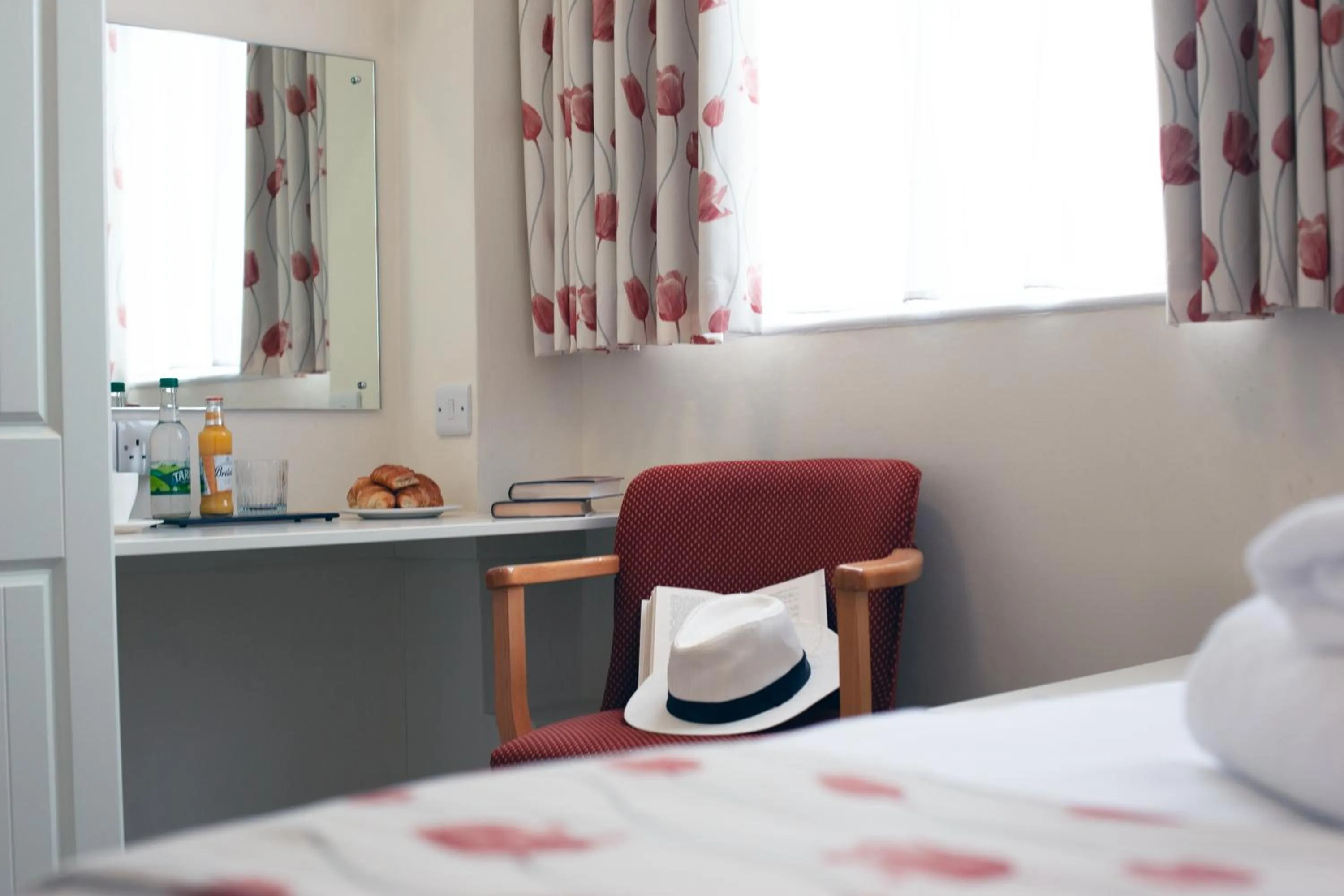 Bed in Redcliffe Hotel