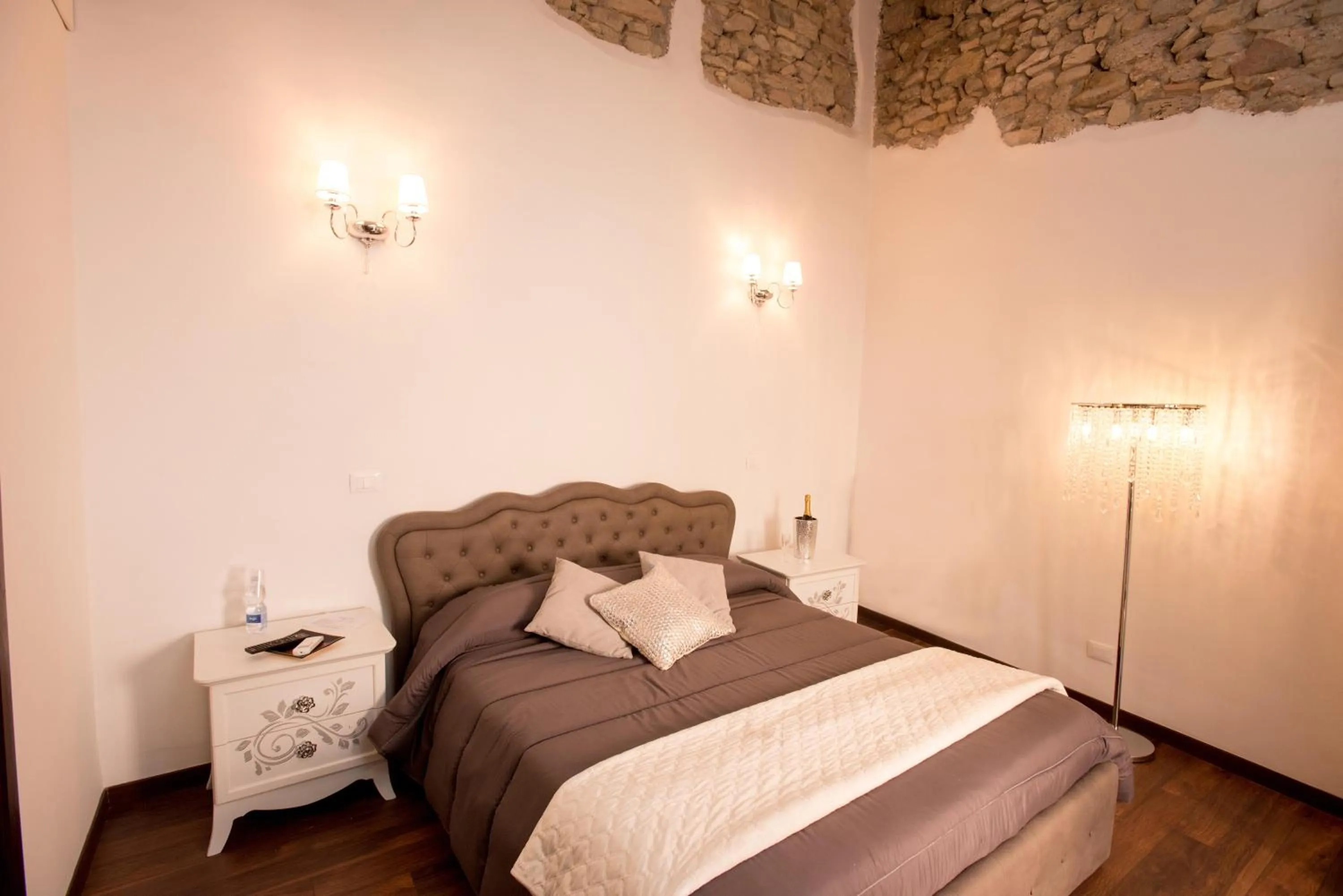 Bed in Luxury Relais Cuore Sabino