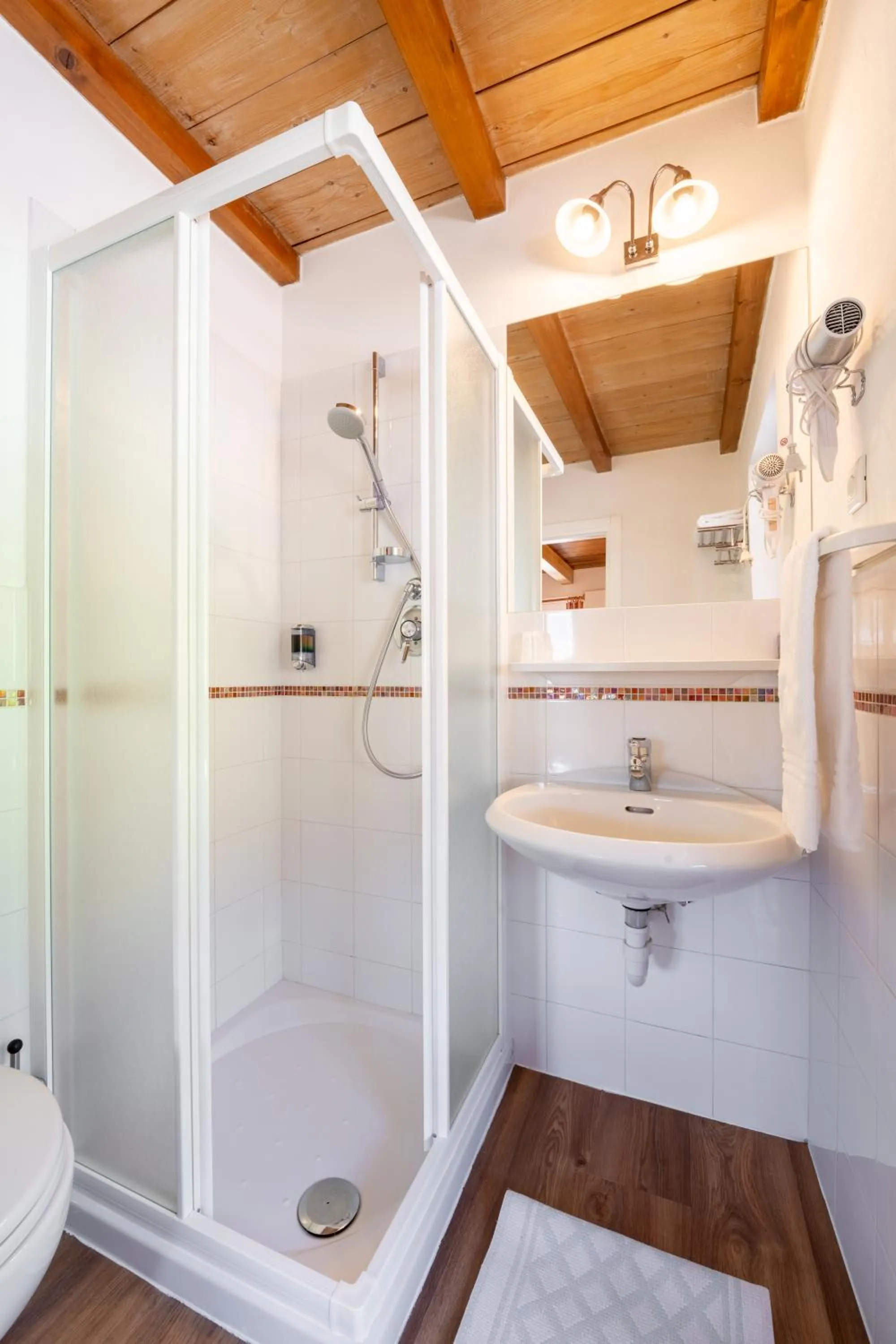 Shower in Villa Adria B&B