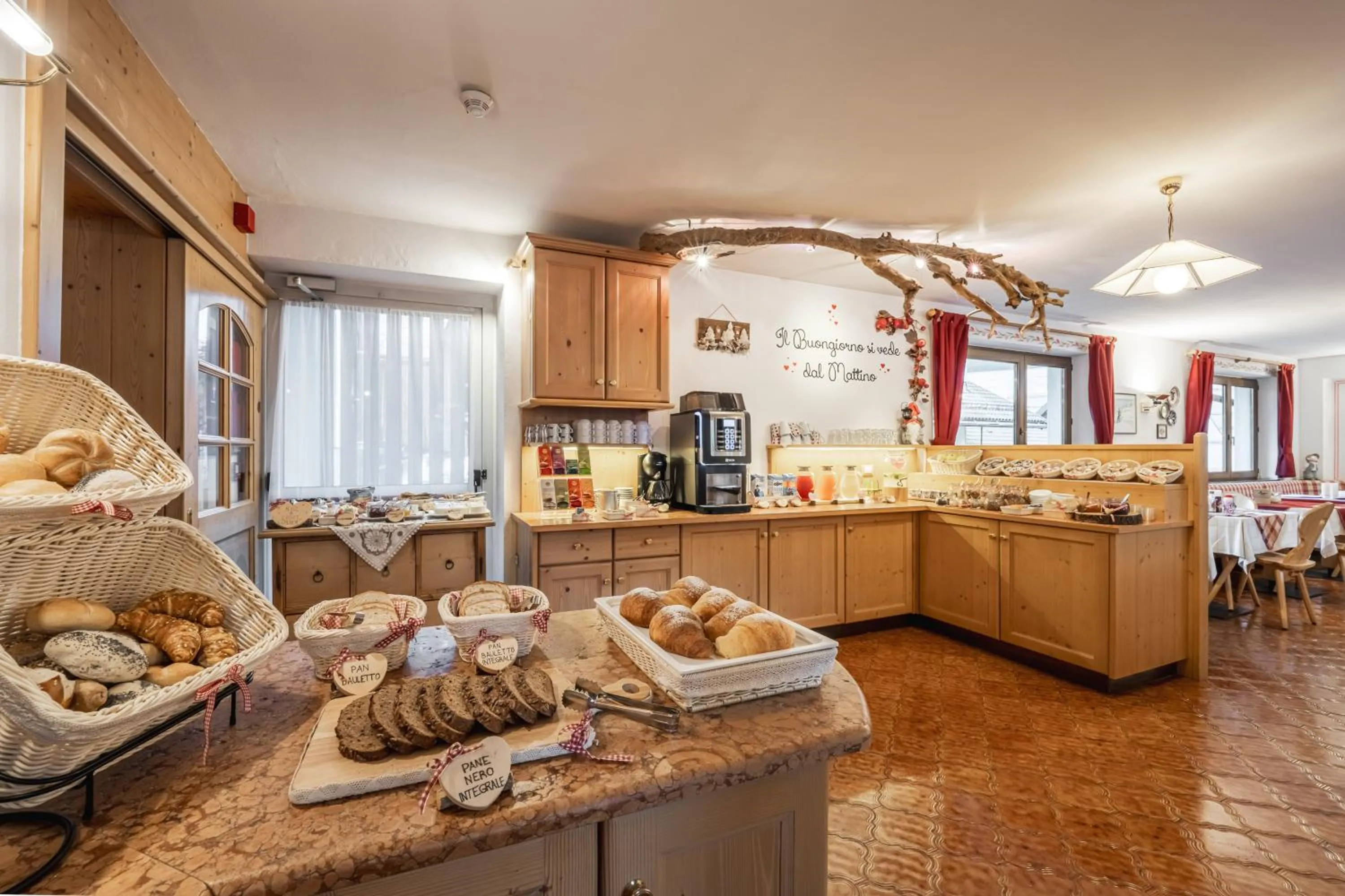 Coffee/tea facilities in Villa Adria B&B