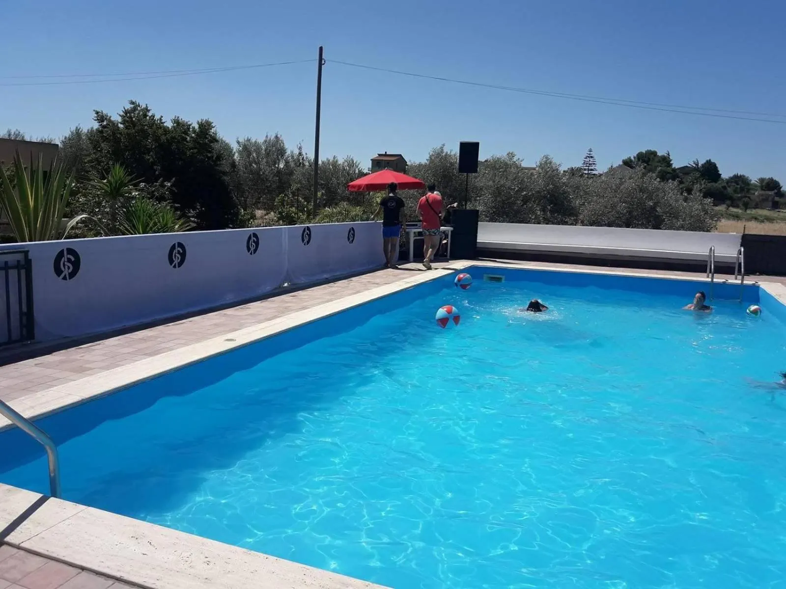 Swimming pool in Villa Milici