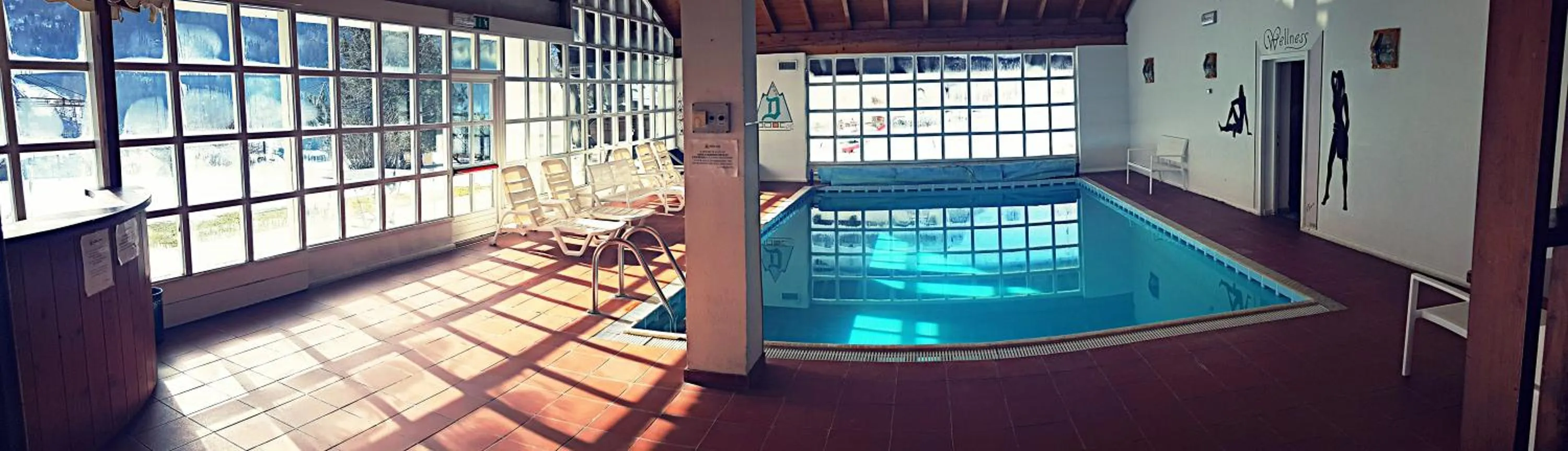 Swimming pool in Hotel Regina Delle Dolomiti