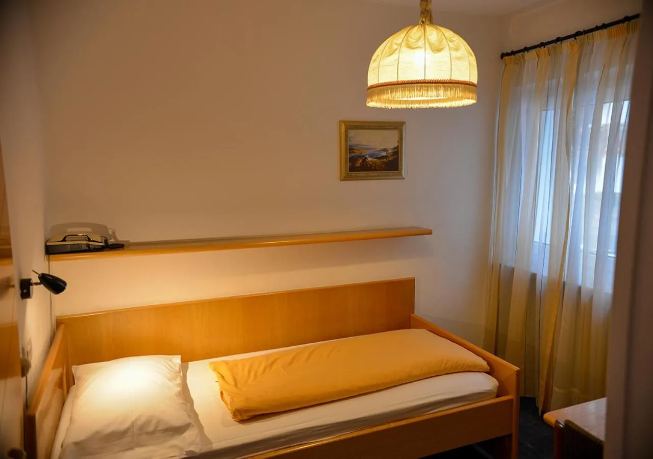 Bed in Hotel Regina Delle Dolomiti