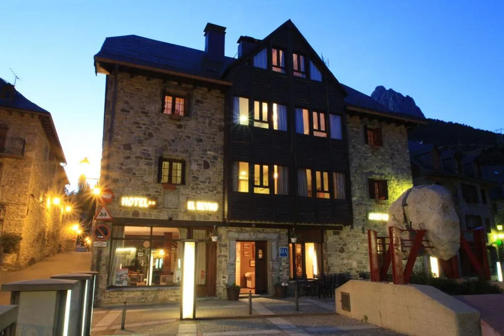 Property building in Hotel-Aparthotel El Reyno