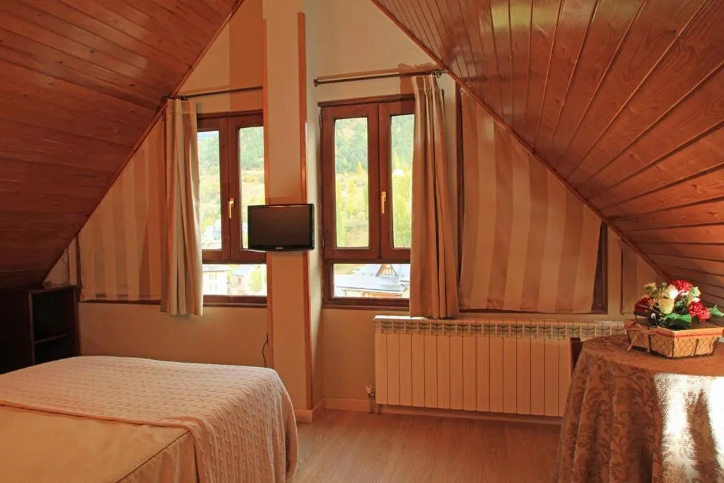 Photo of the whole room, Bed in Hotel-Aparthotel El Reyno