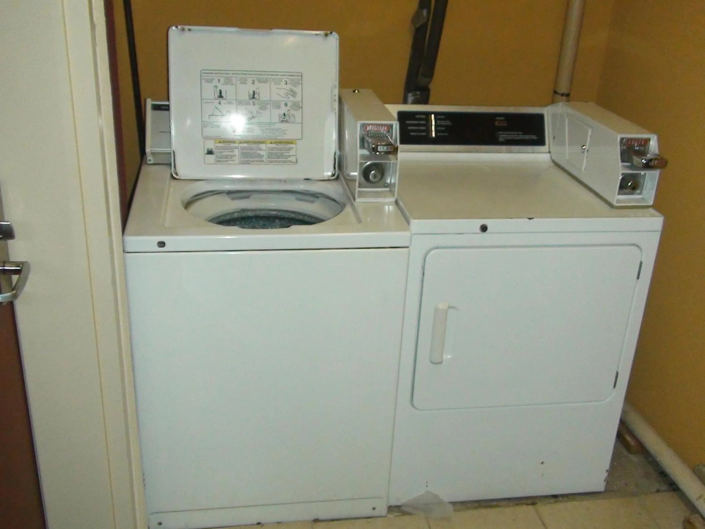 laundry in Motel 6 Oklahoma City OK Frontier City