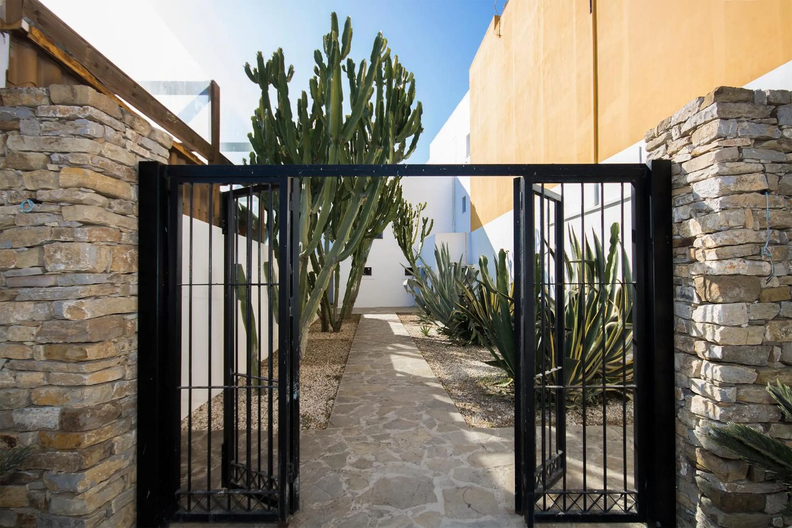 Hostal Doña Lola Marina
