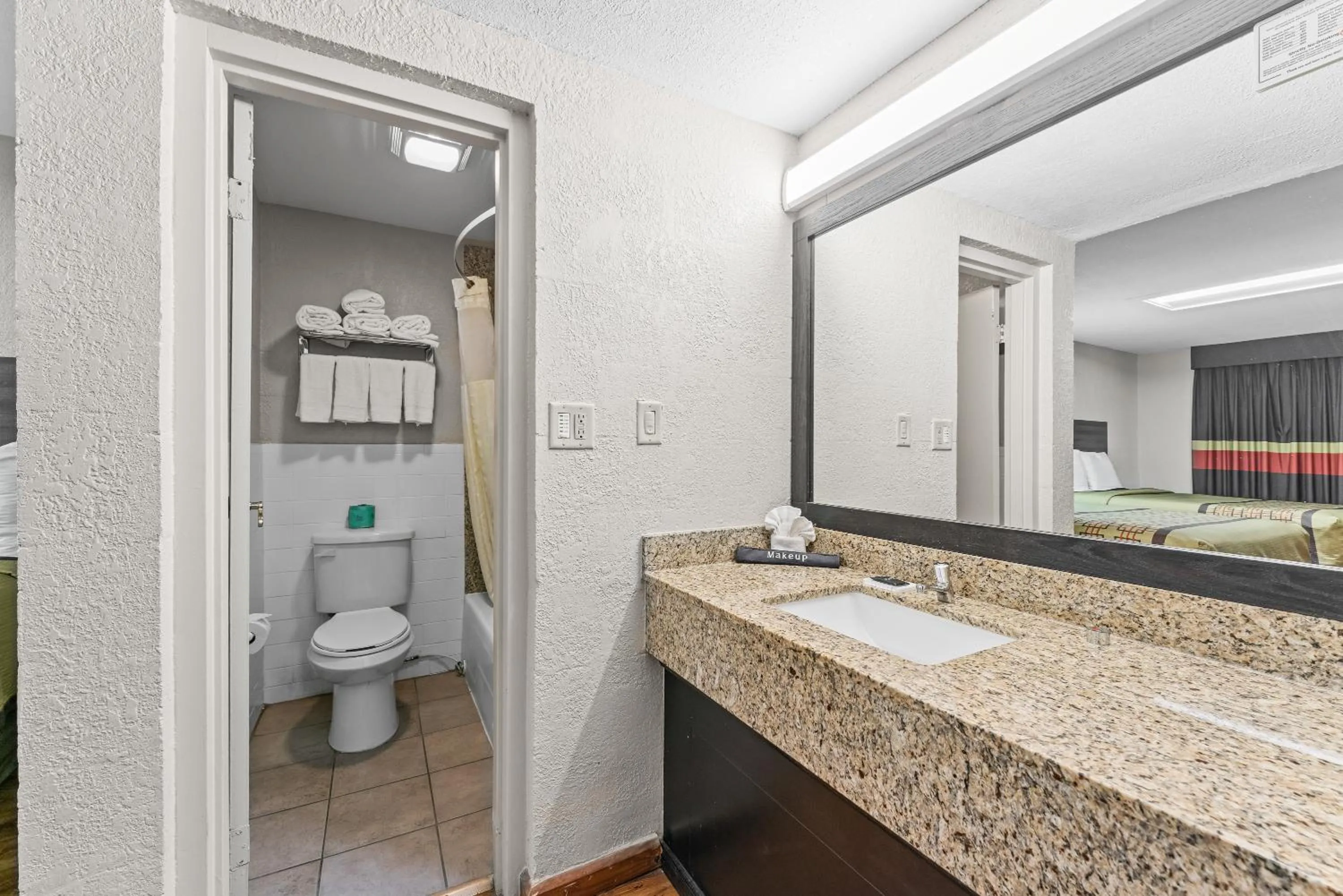 Bathroom in Guest Inn Rogers