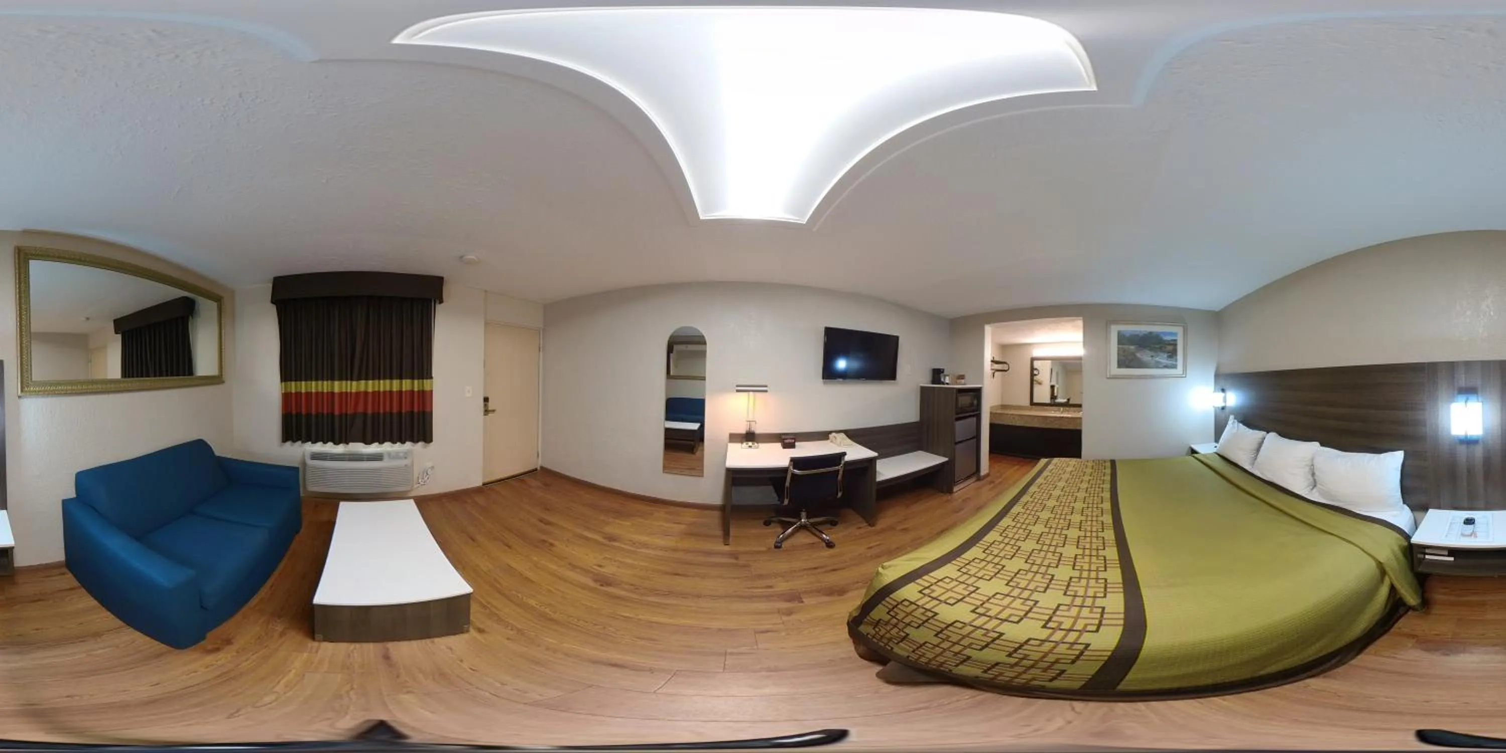 Photo of the whole room, Bed in Guest Inn Rogers