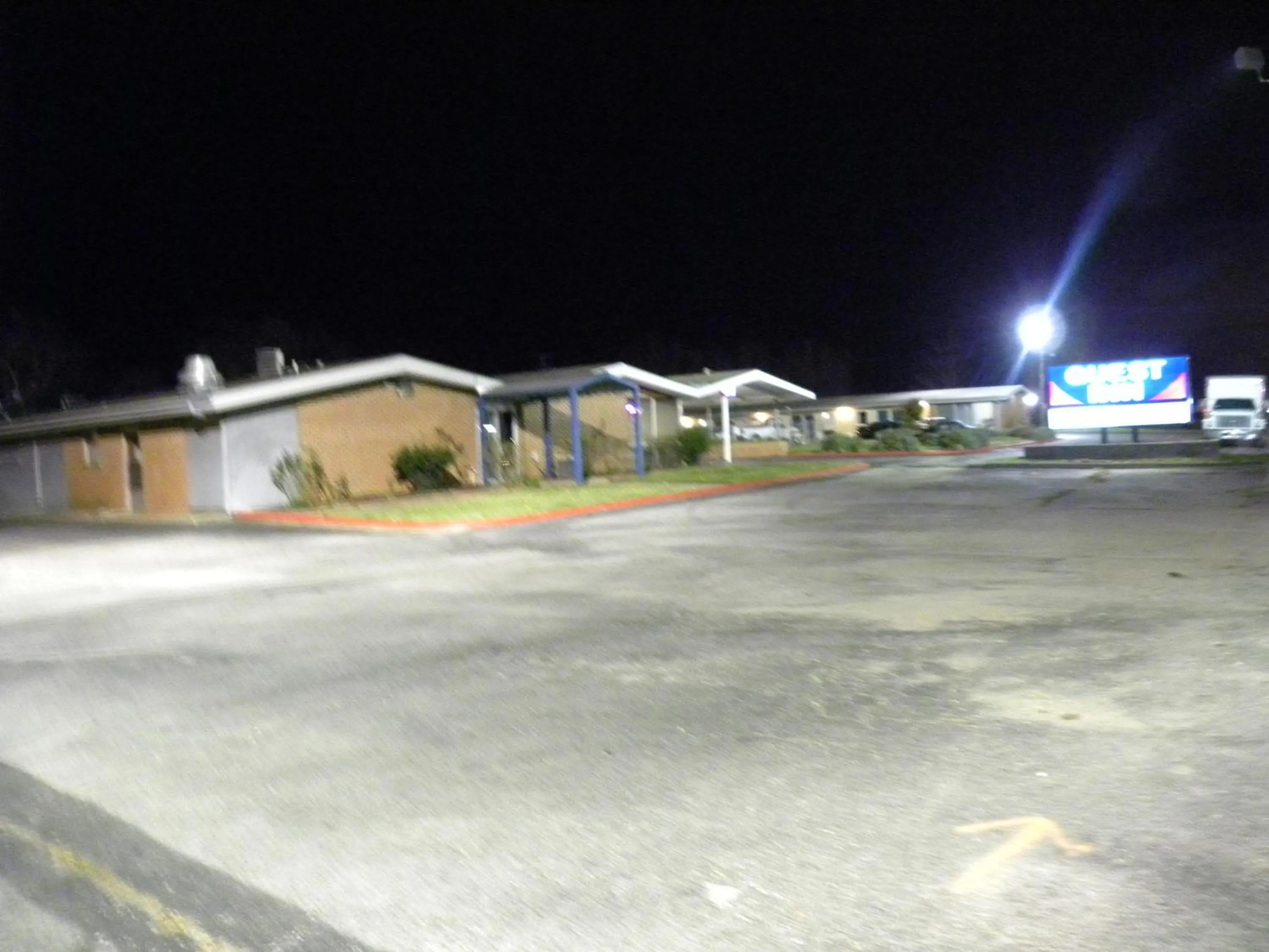 Night in Guest Inn Rogers