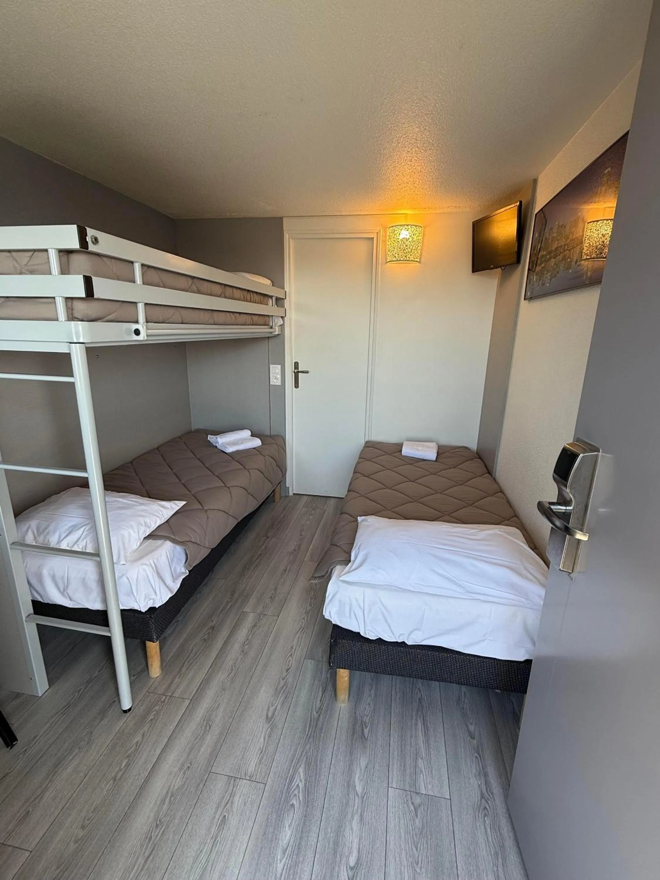 bunk bed, Bed in Fasthotel Roissy - Saint-Witz