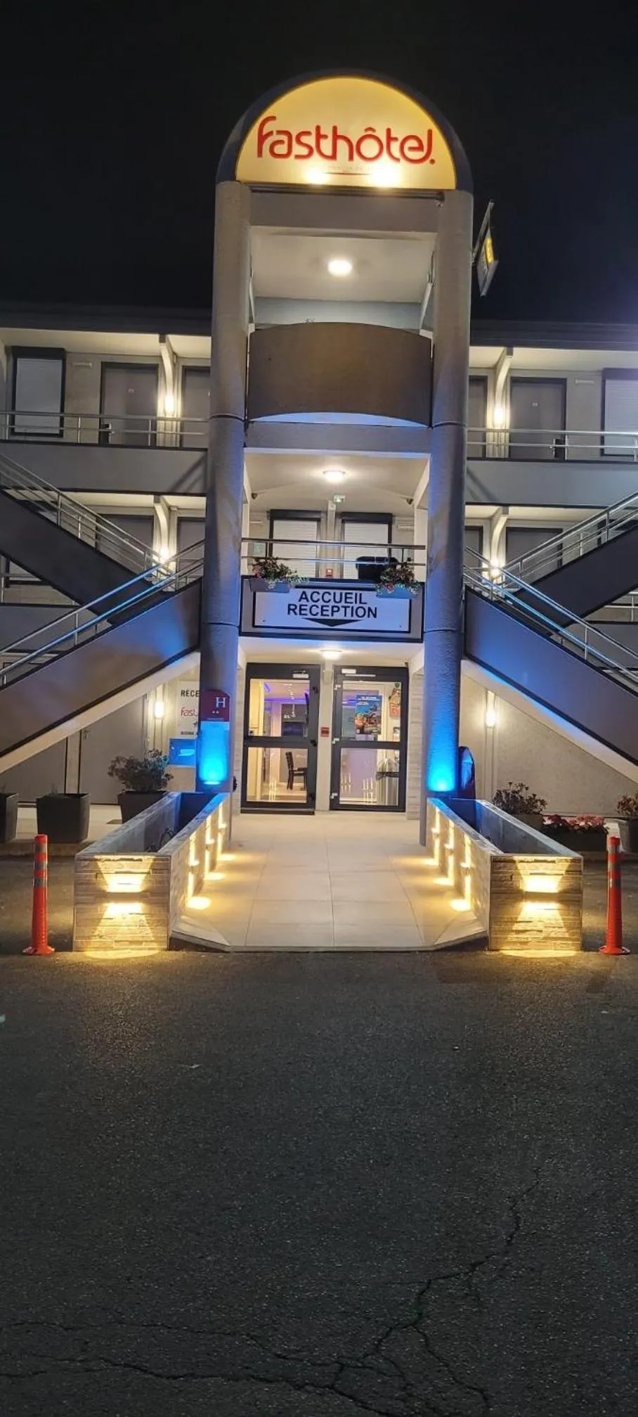 Facade/entrance in Fasthotel Roissy - Saint-Witz