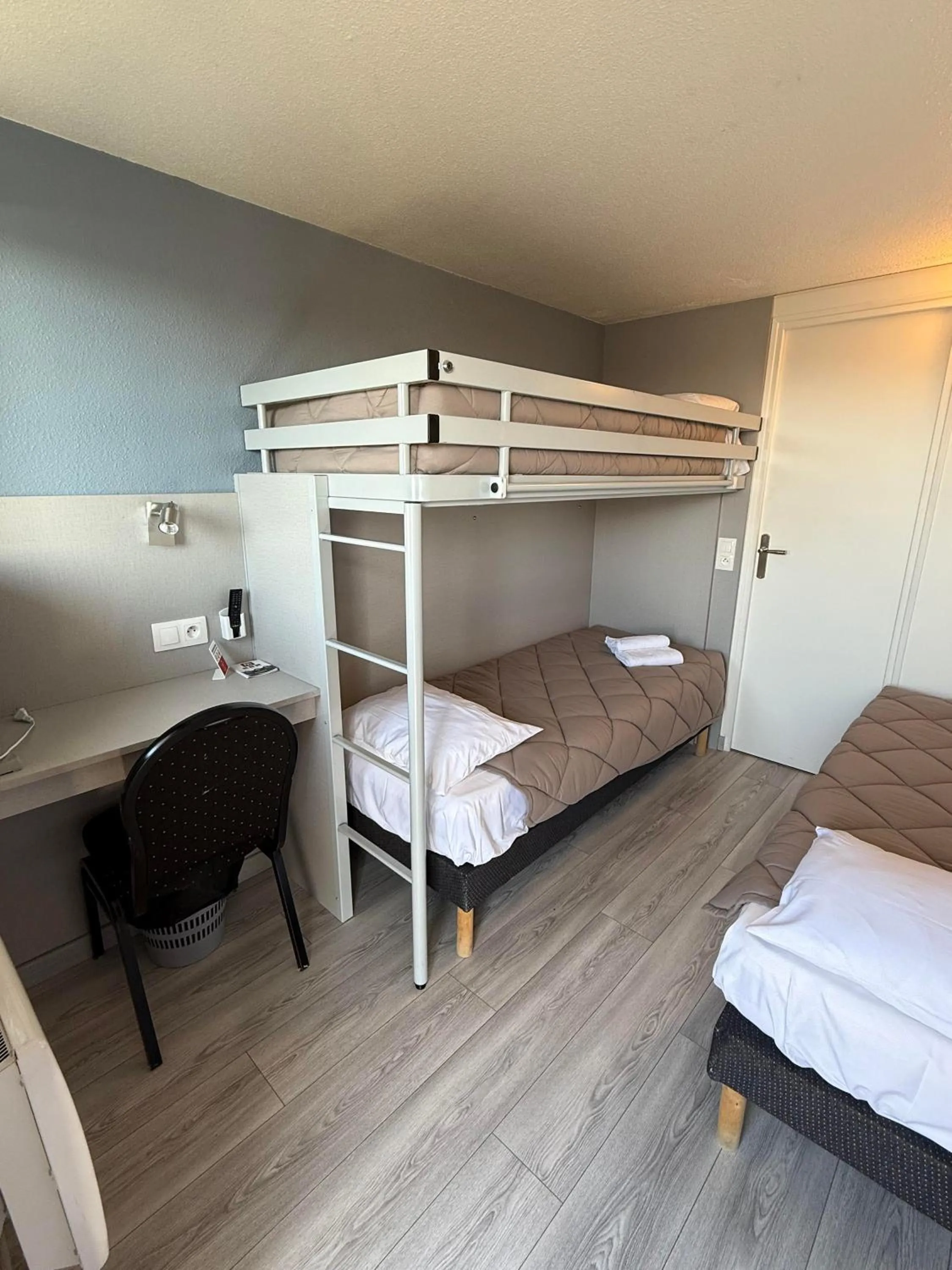 Bed in Fasthotel Roissy - Saint-Witz