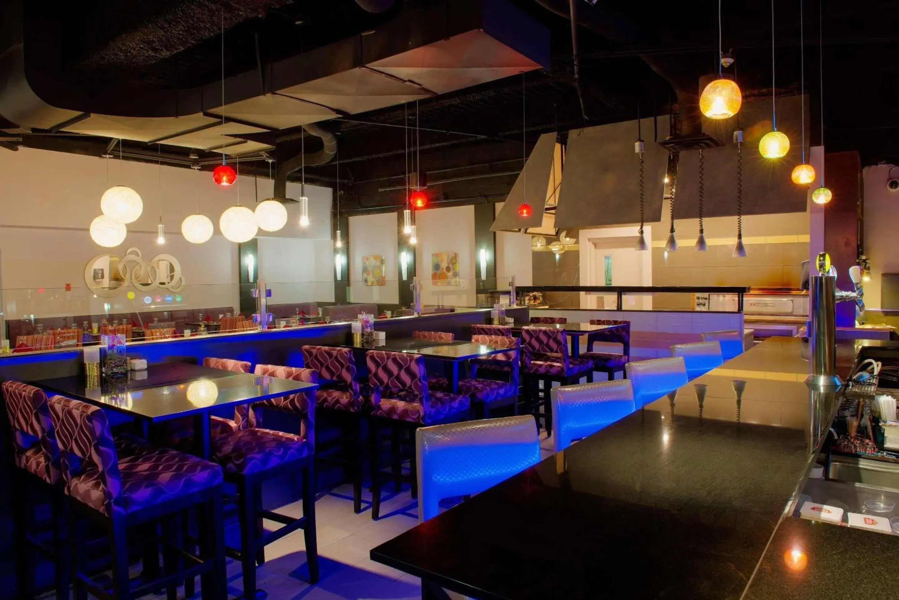 Lounge or bar in Radisson Hotel Sudbury Lounge or bar in Radisson Hotel Sudbury