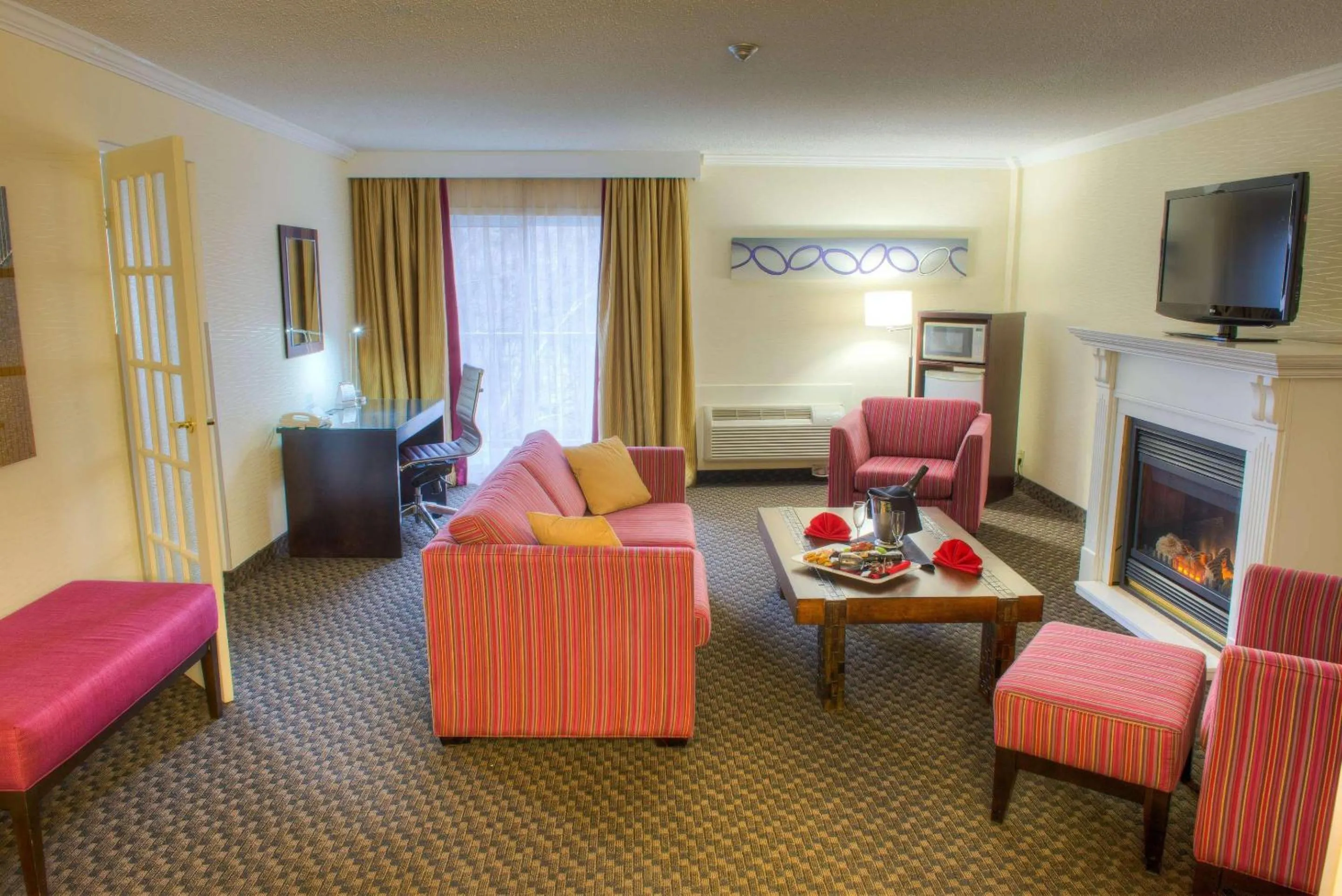 Bedroom in Radisson Hotel Sudbury