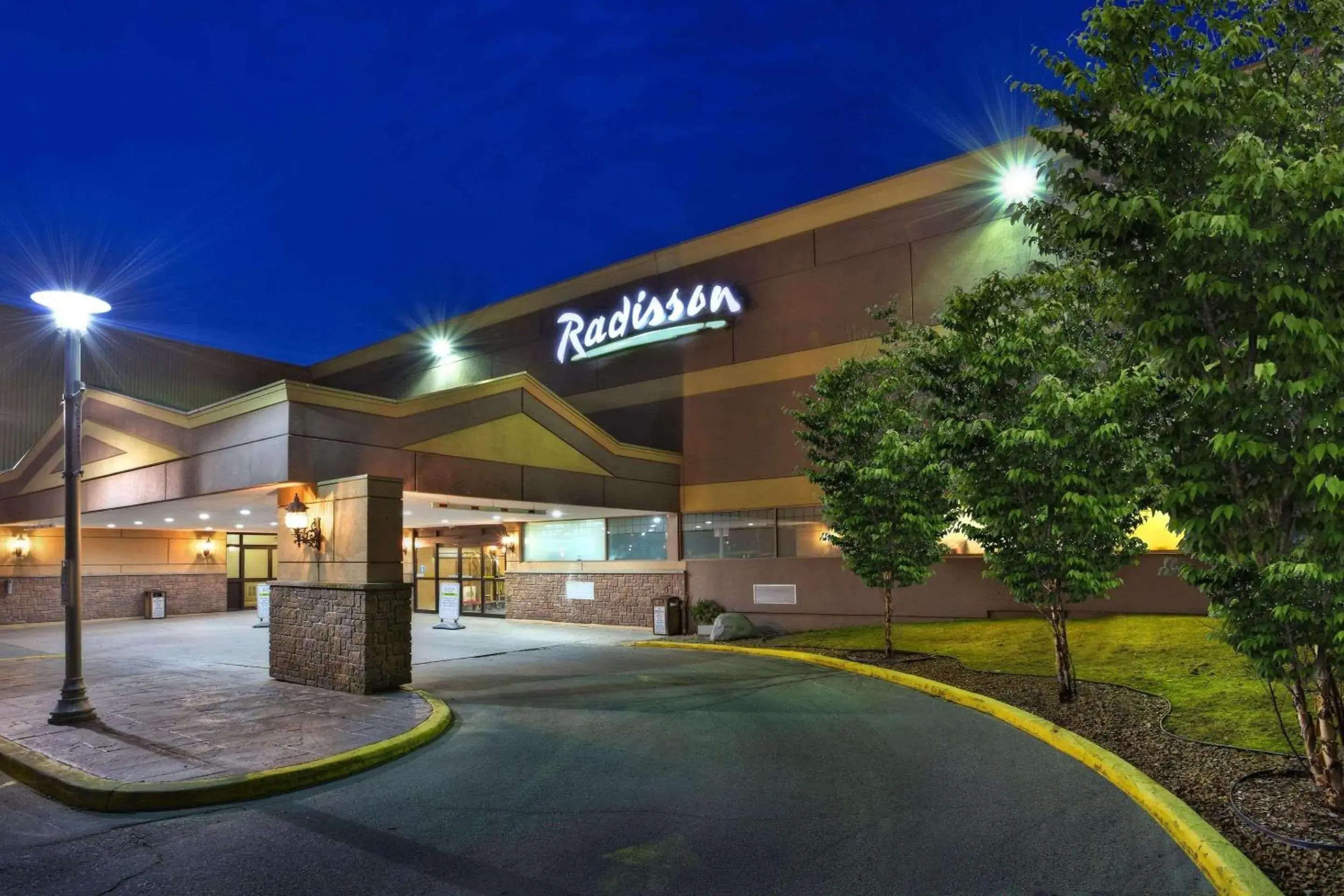 Property building in Radisson Hotel Sudbury Property building in Radisson Hotel Sudbury