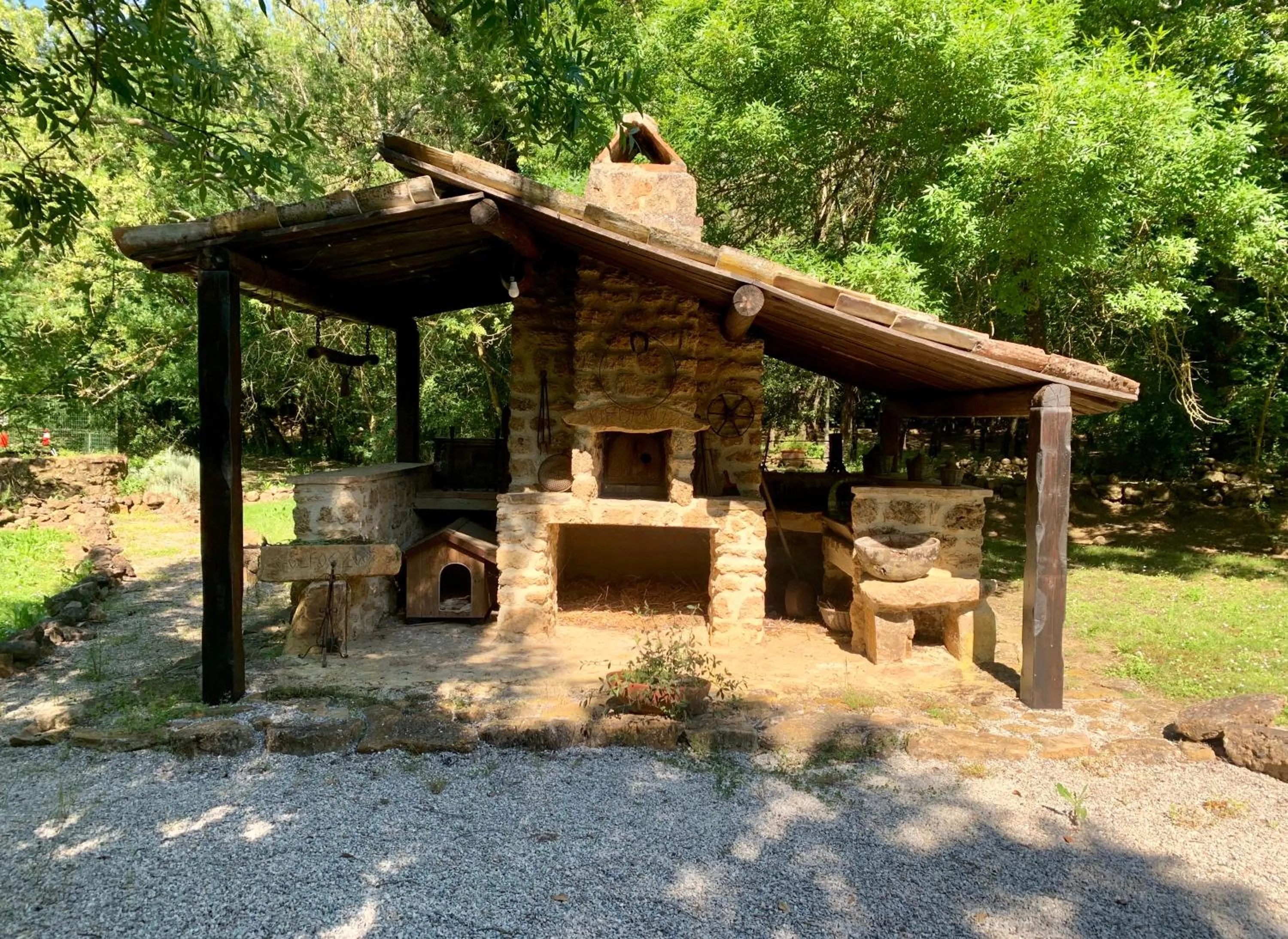 Decorative detail in Casale San Giovanni