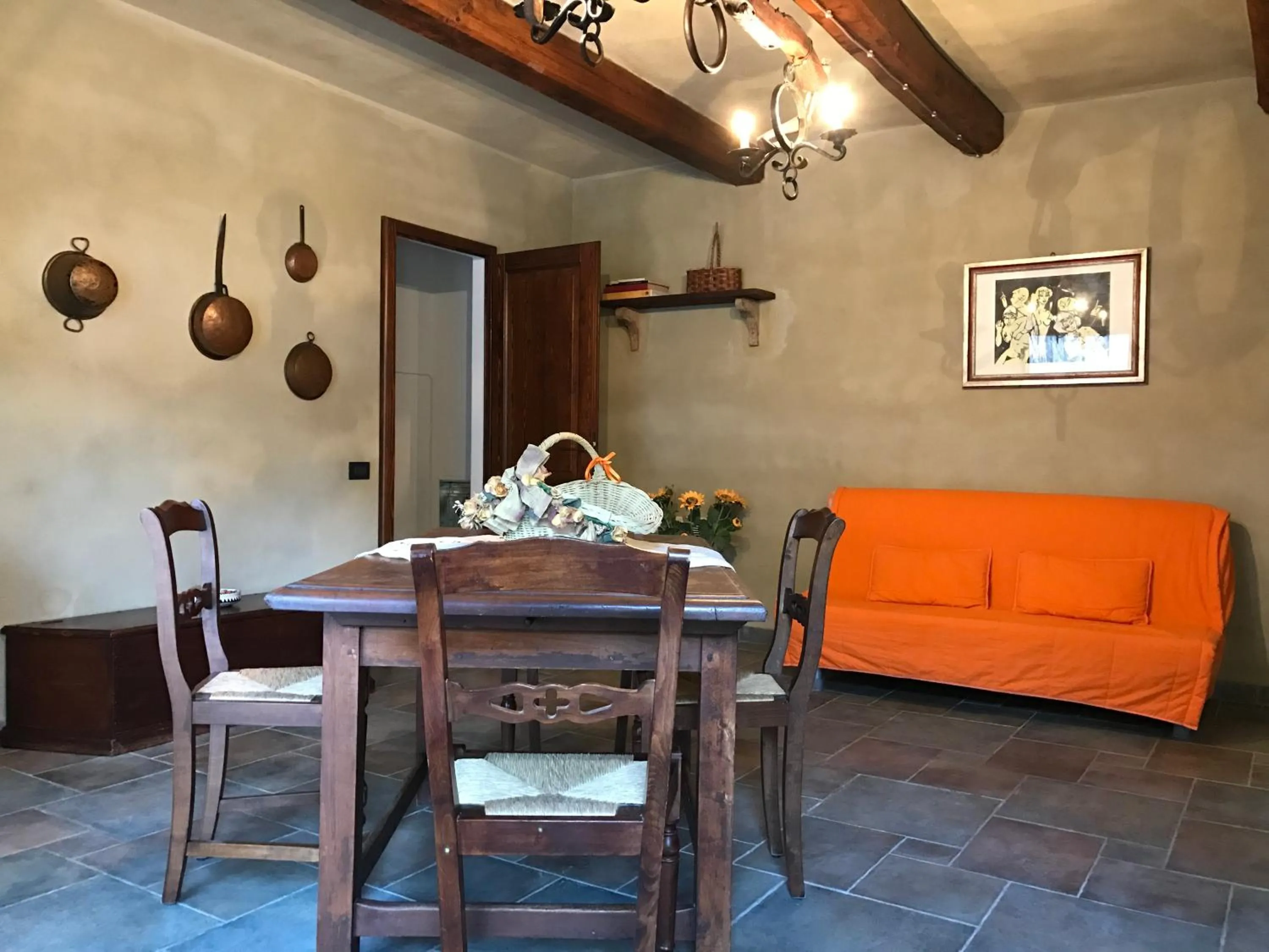 Photo of the whole room in Casale San Giovanni