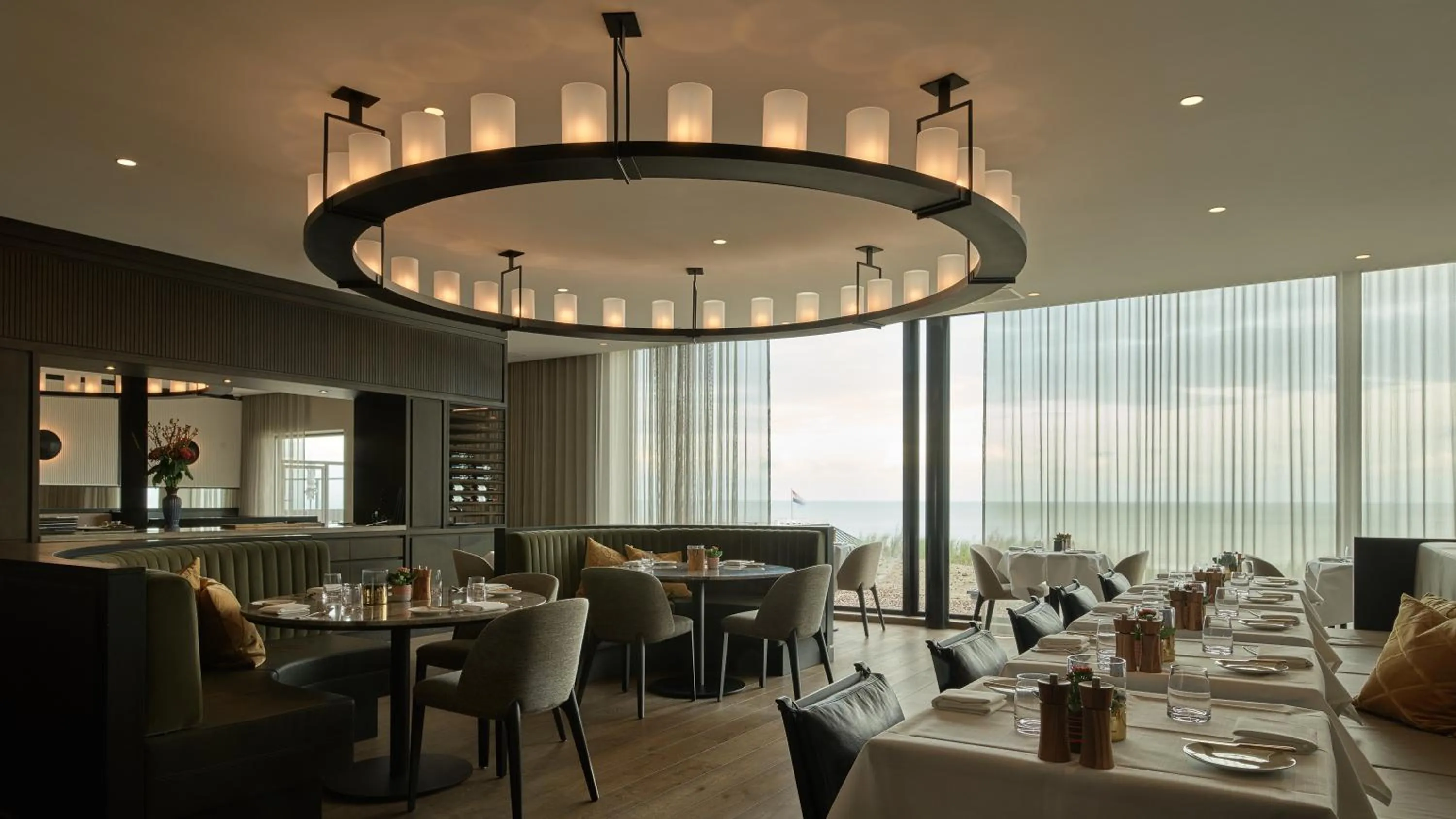 Restaurant/places to eat in Hotel de Blanke Top