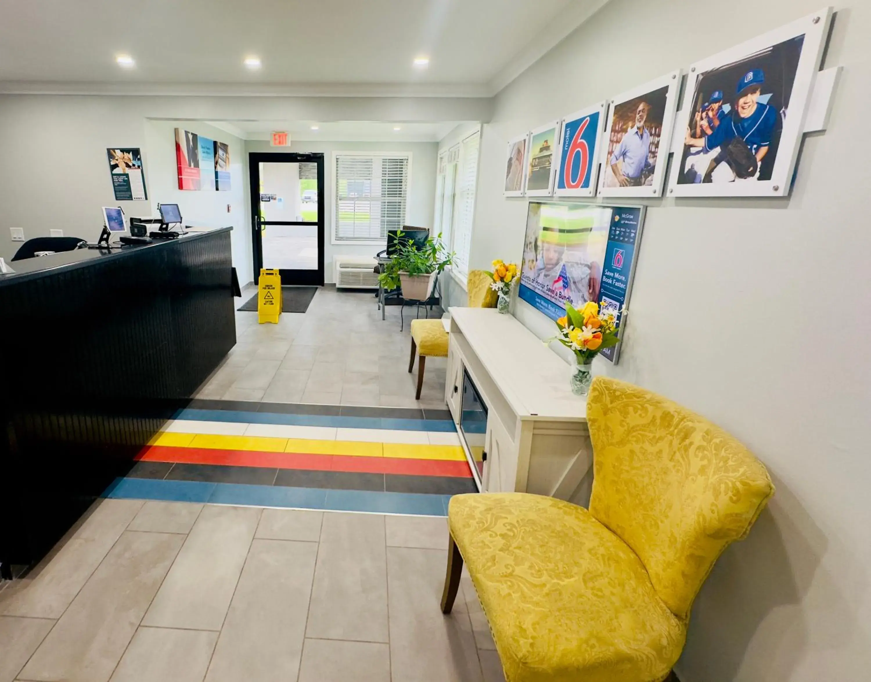 Lobby or reception in Motel 6 McGraw, NY - Cortland Lobby or reception in Motel 6 McGraw, NY - Cortland