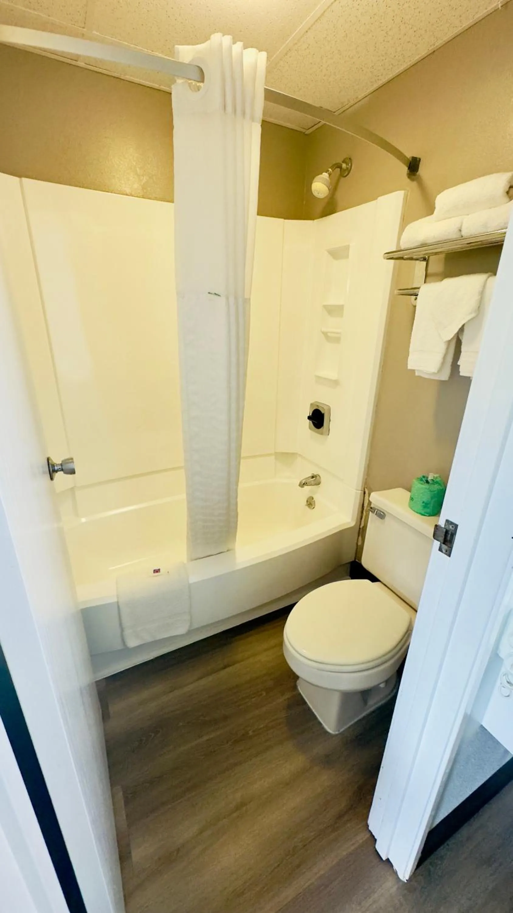 Bathroom in Motel 6 McGraw, NY - Cortland