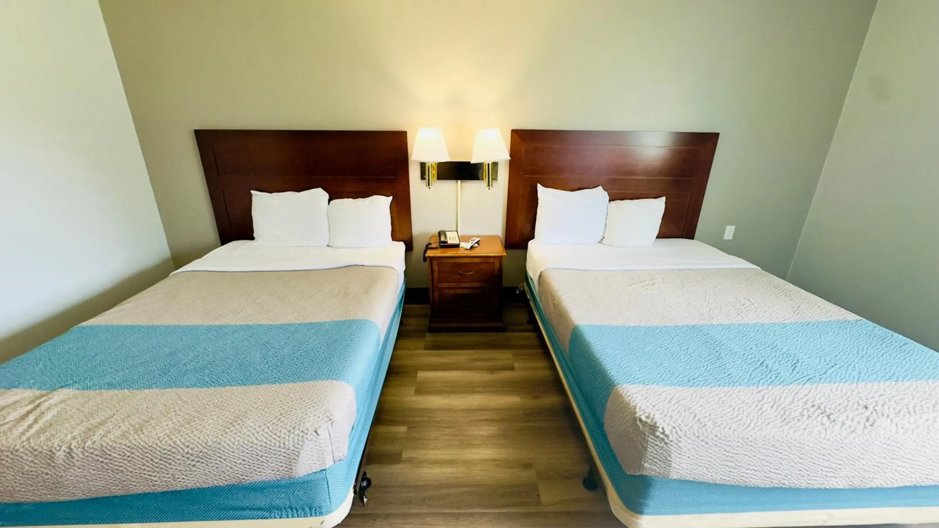 Bed in Motel 6 McGraw, NY - Cortland Bed in Motel 6 McGraw, NY - Cortland