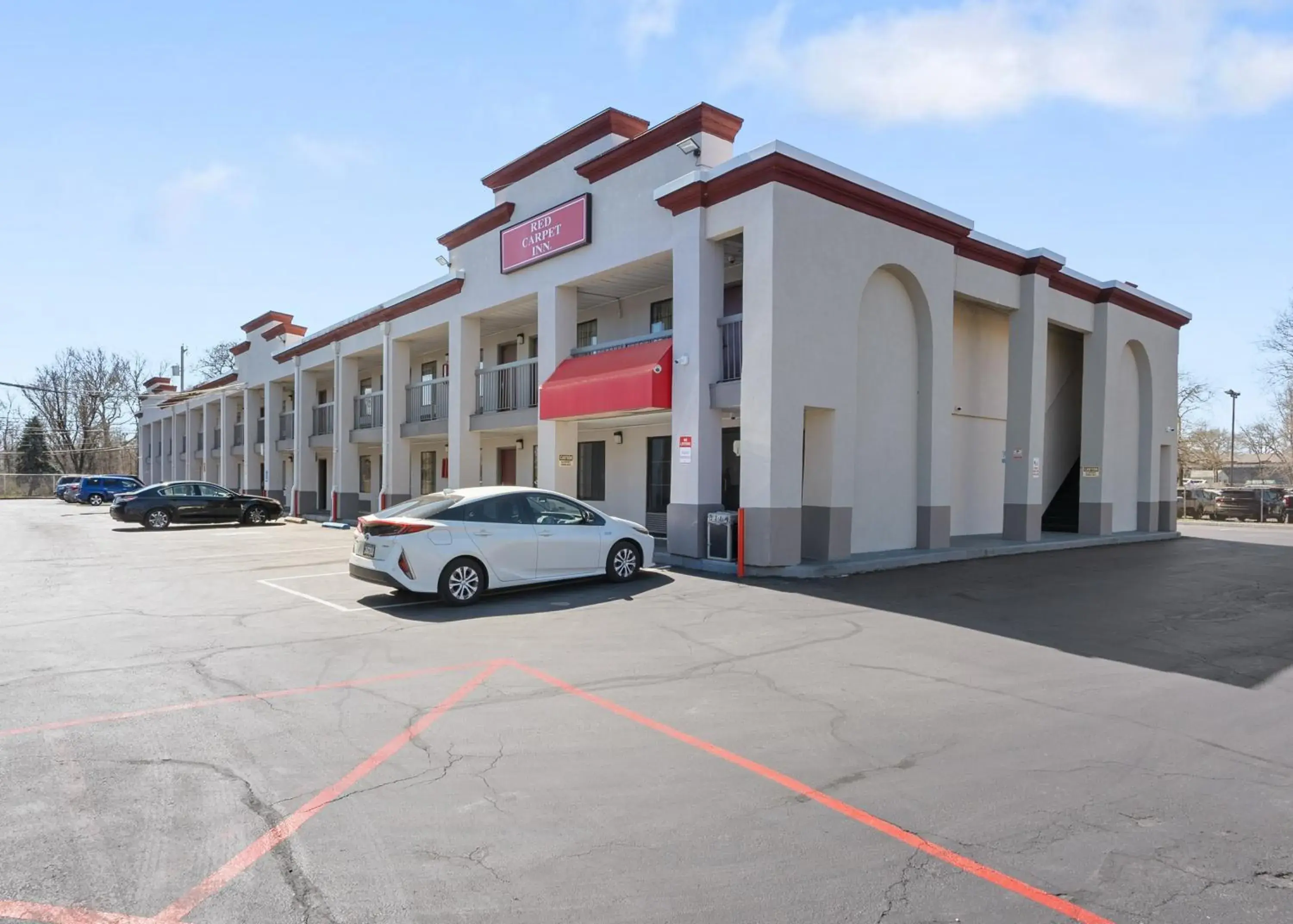 Property building in Red Carpet Inn Philadelphia Airport Property building in Red Carpet Inn Philadelphia Airport