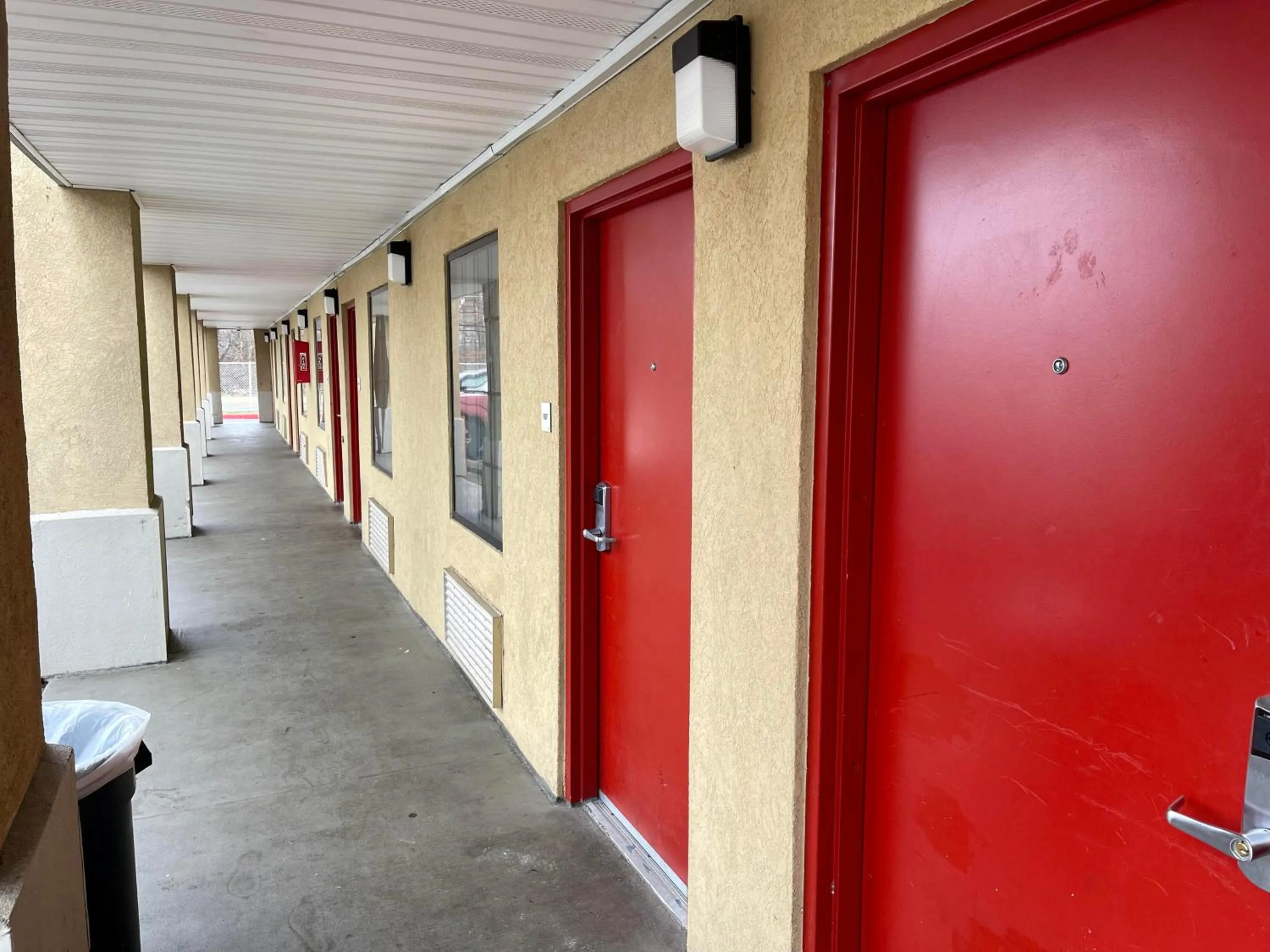 Facade/entrance in Red Carpet Inn Philadelphia Airport