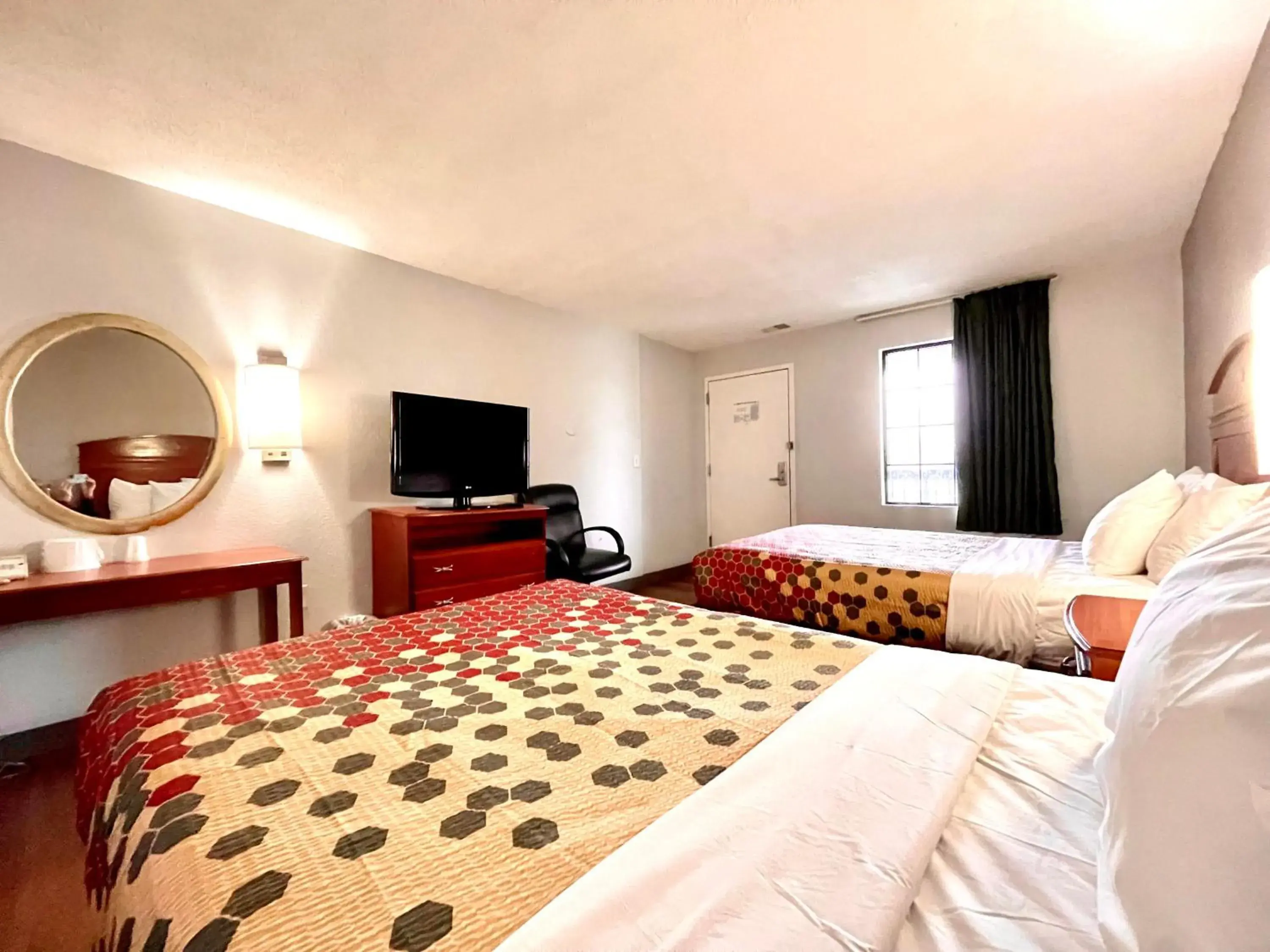 Bed in Red Carpet Inn Philadelphia Airport Bed in Red Carpet Inn Philadelphia Airport