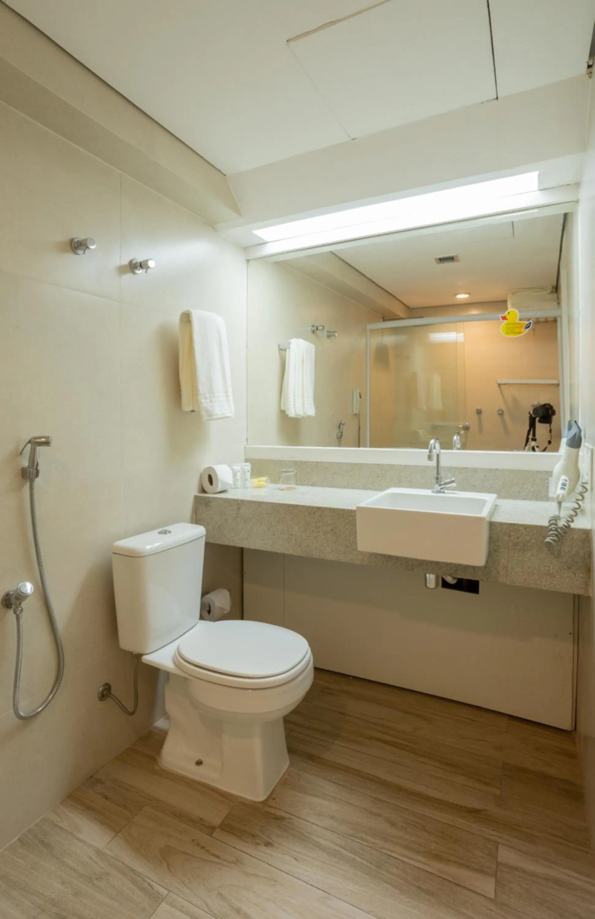 Shower in Blue Tree Towers Rio Poty